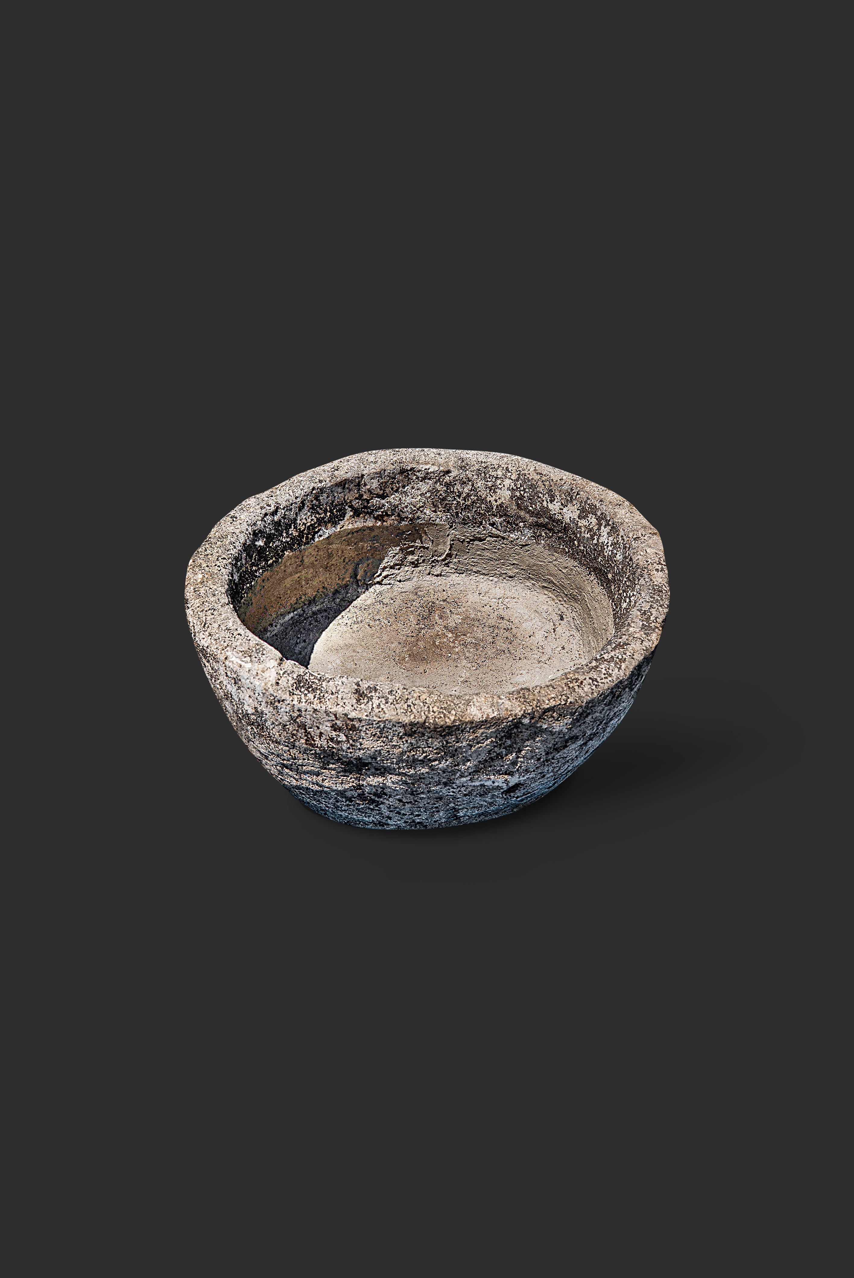limestone-planter-1033-4