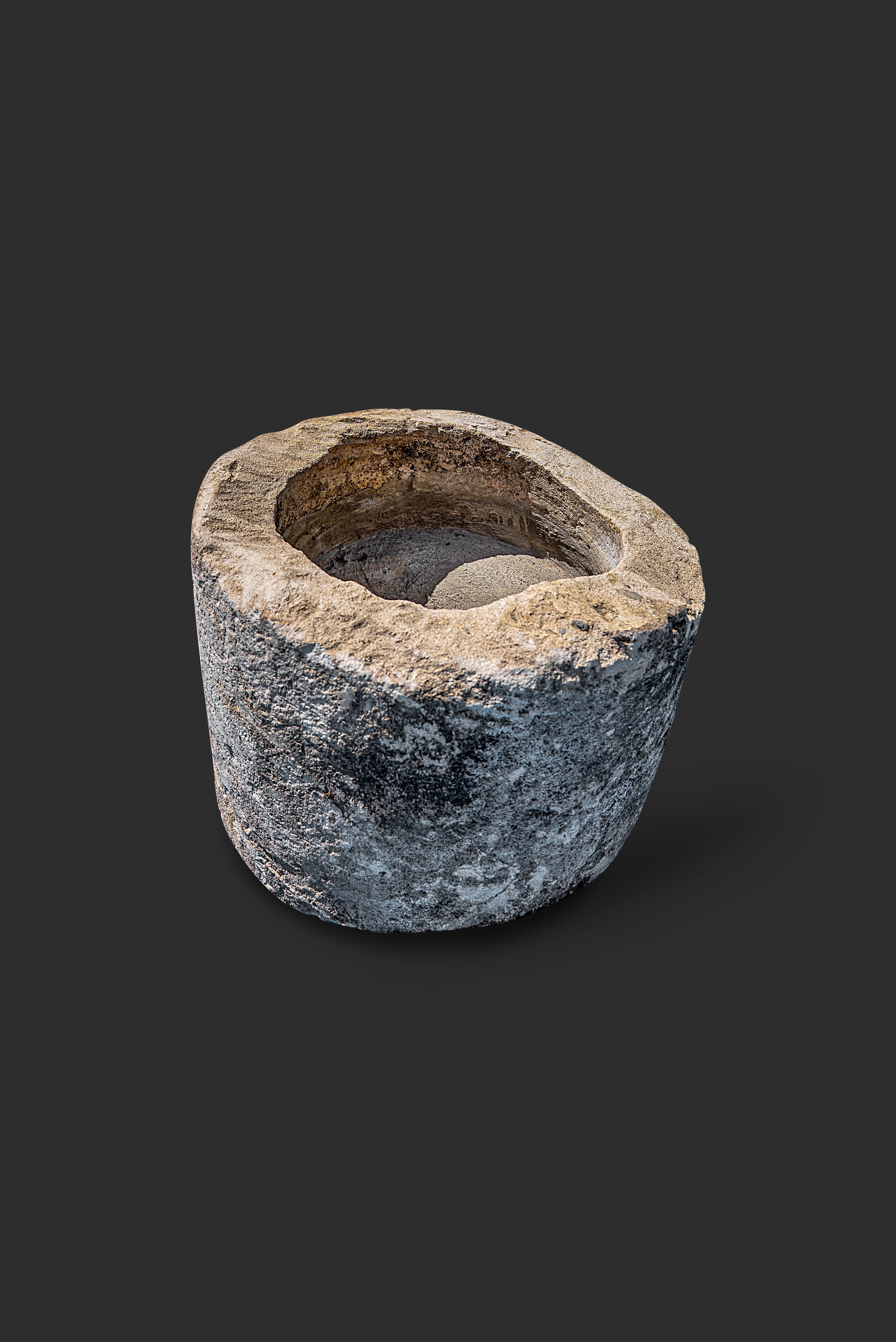 limestone-planter-1035-1