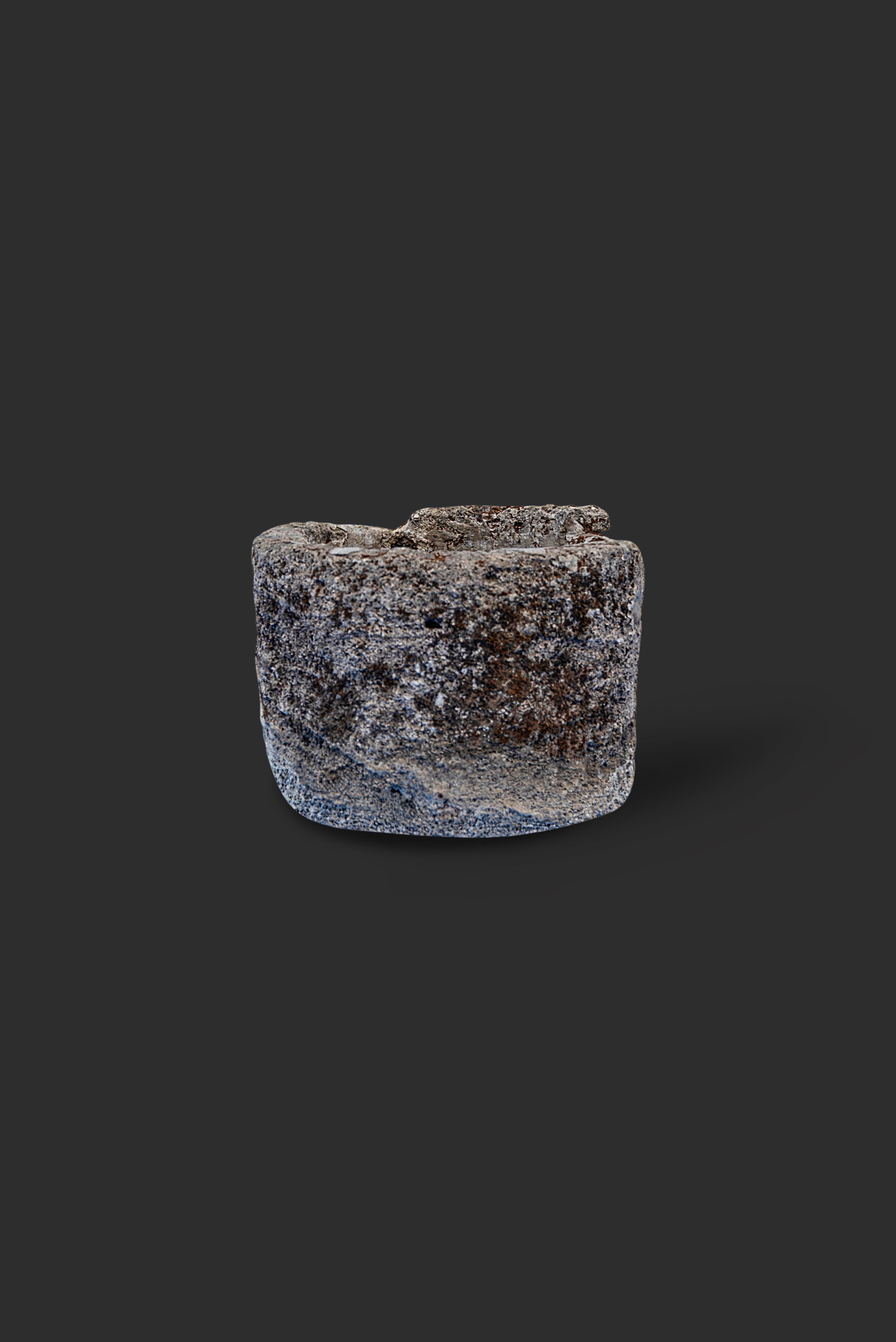 limestone-planter-1004-2