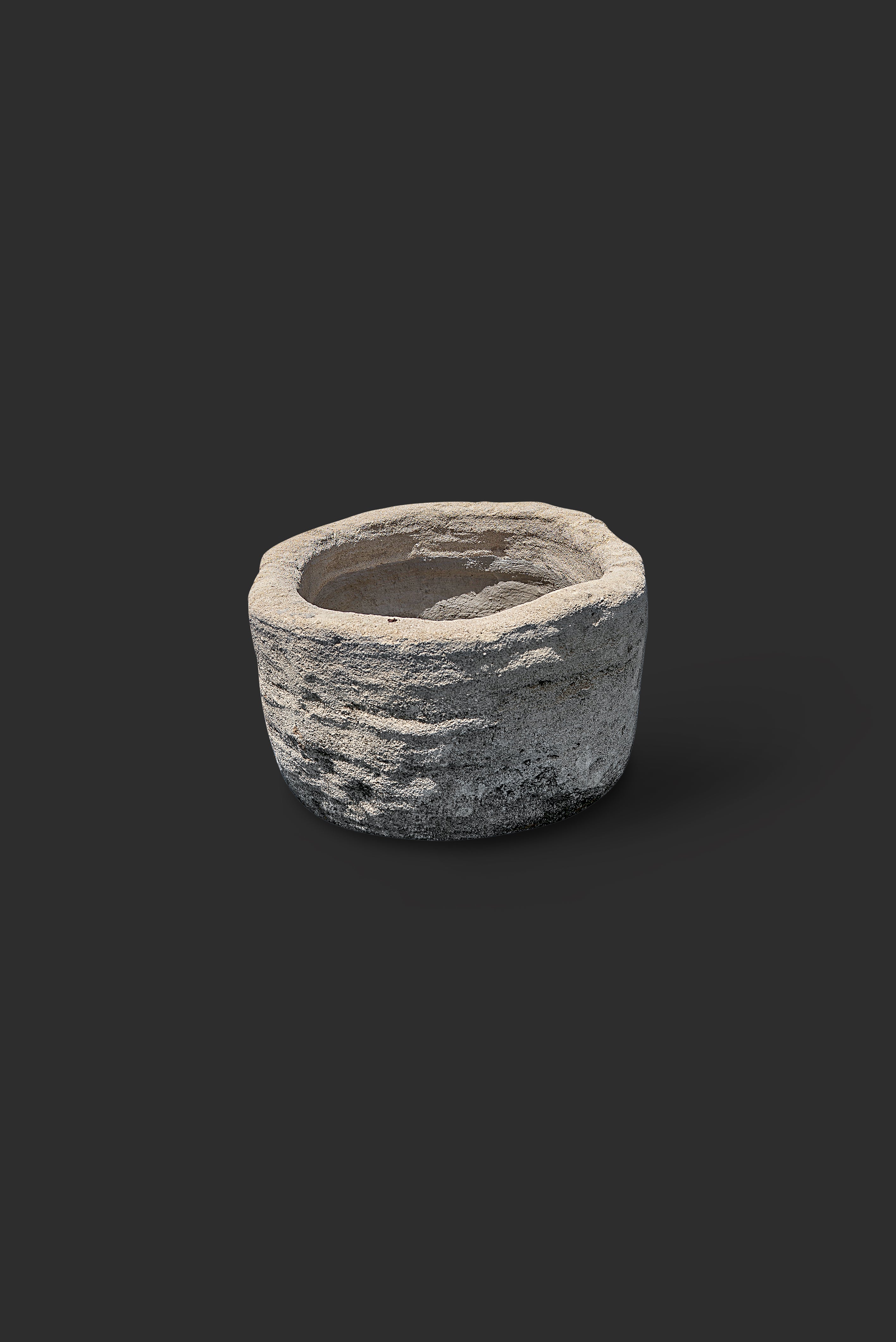 limestone-planter-1036-1