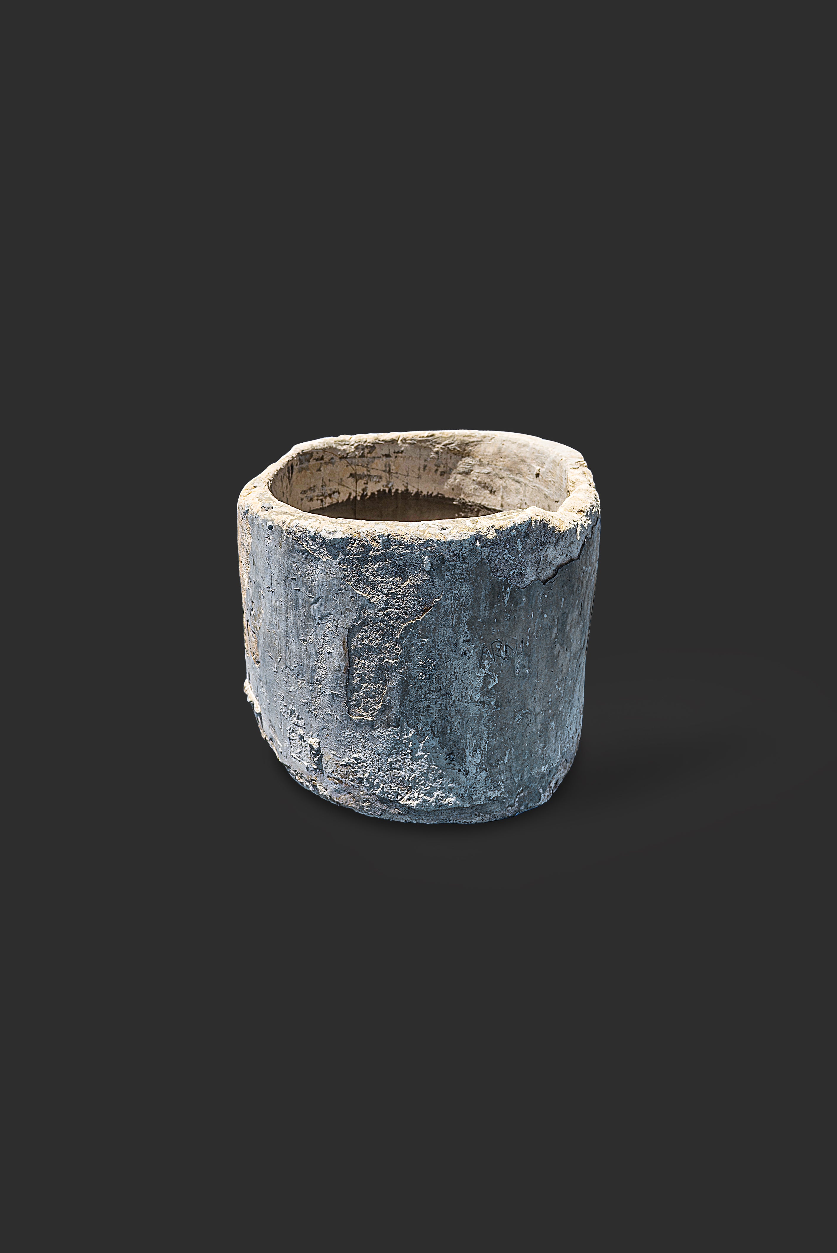 limestone-planter-1041-1