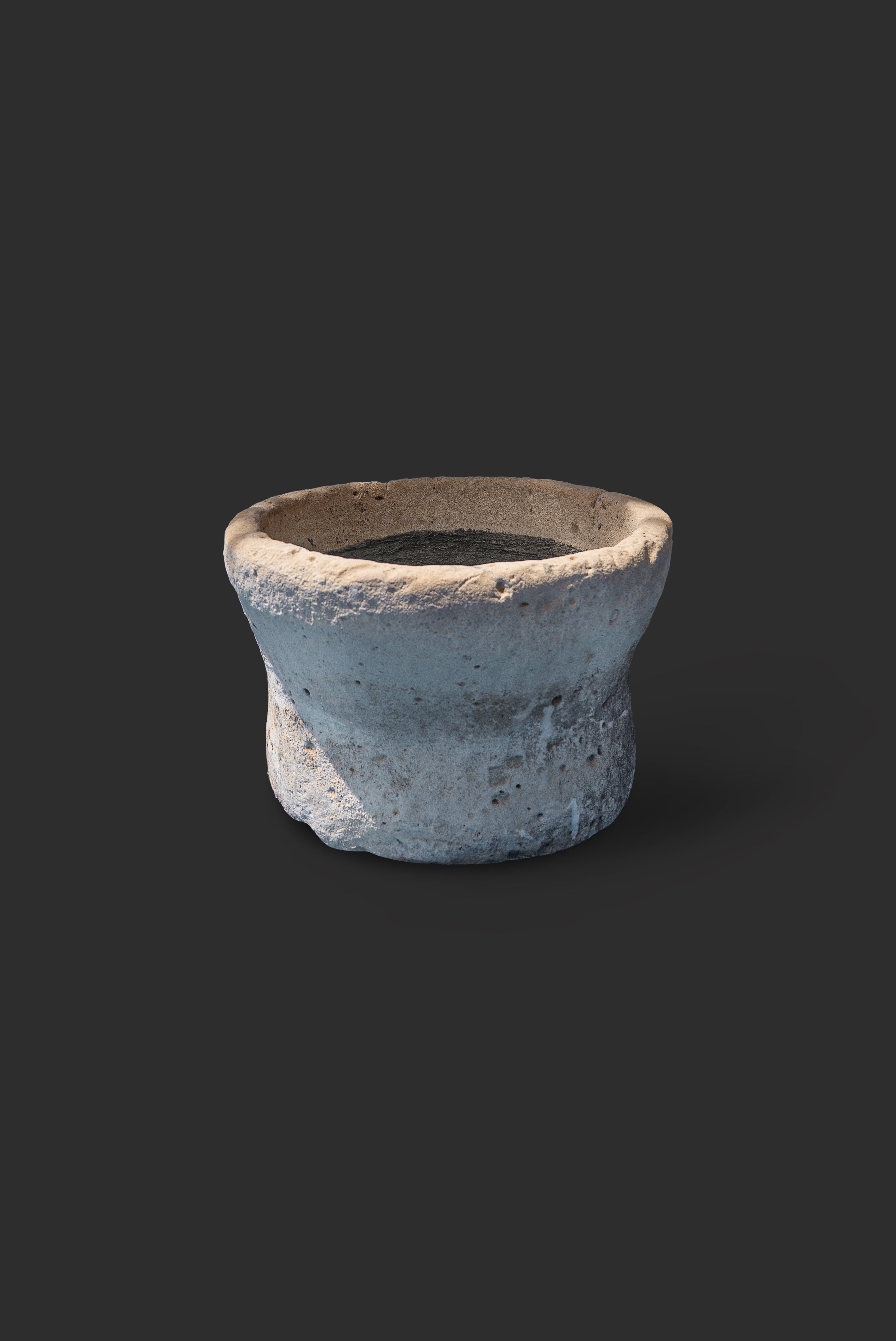 limestone-planter-1043-1