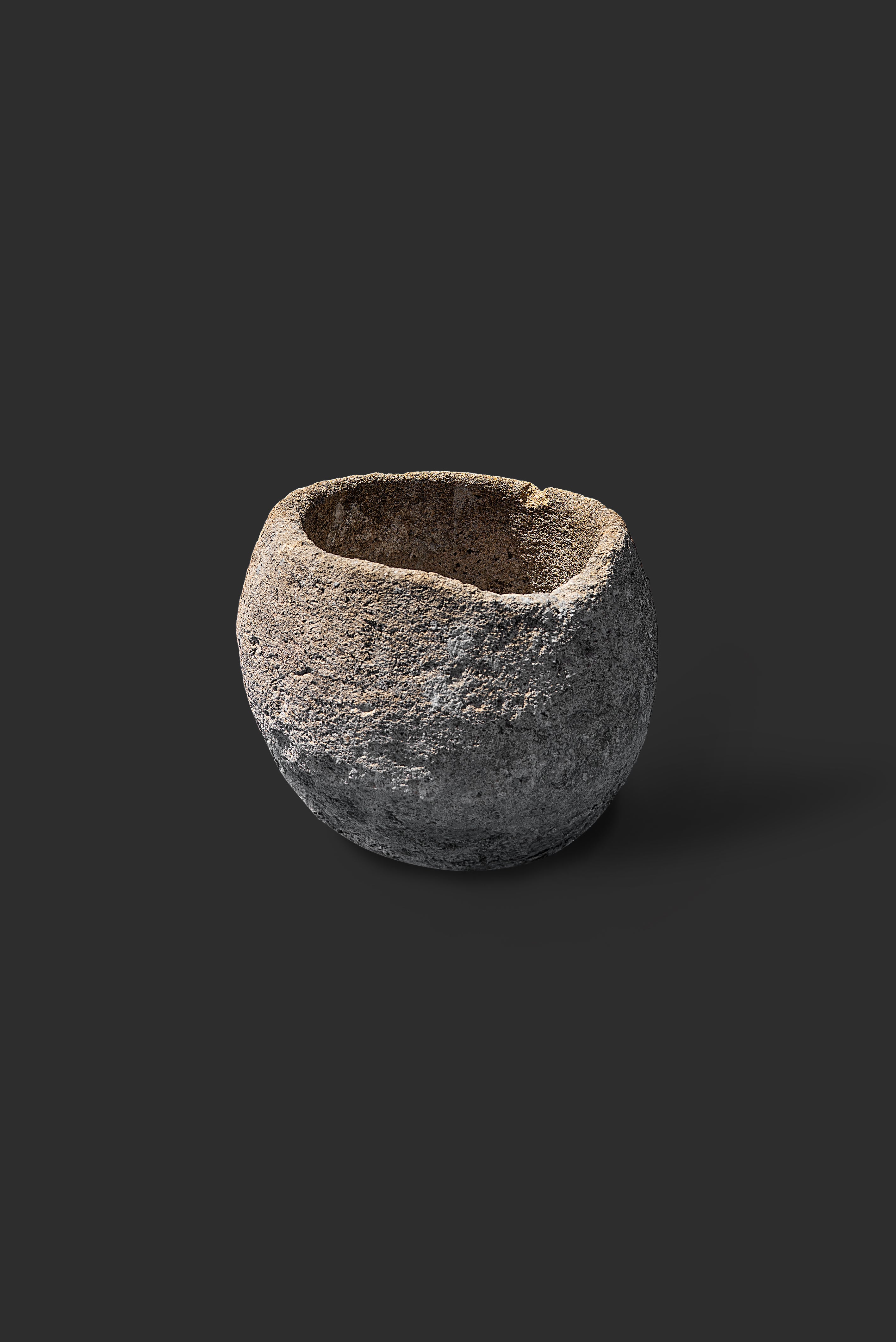 limestone-planter-1048-1