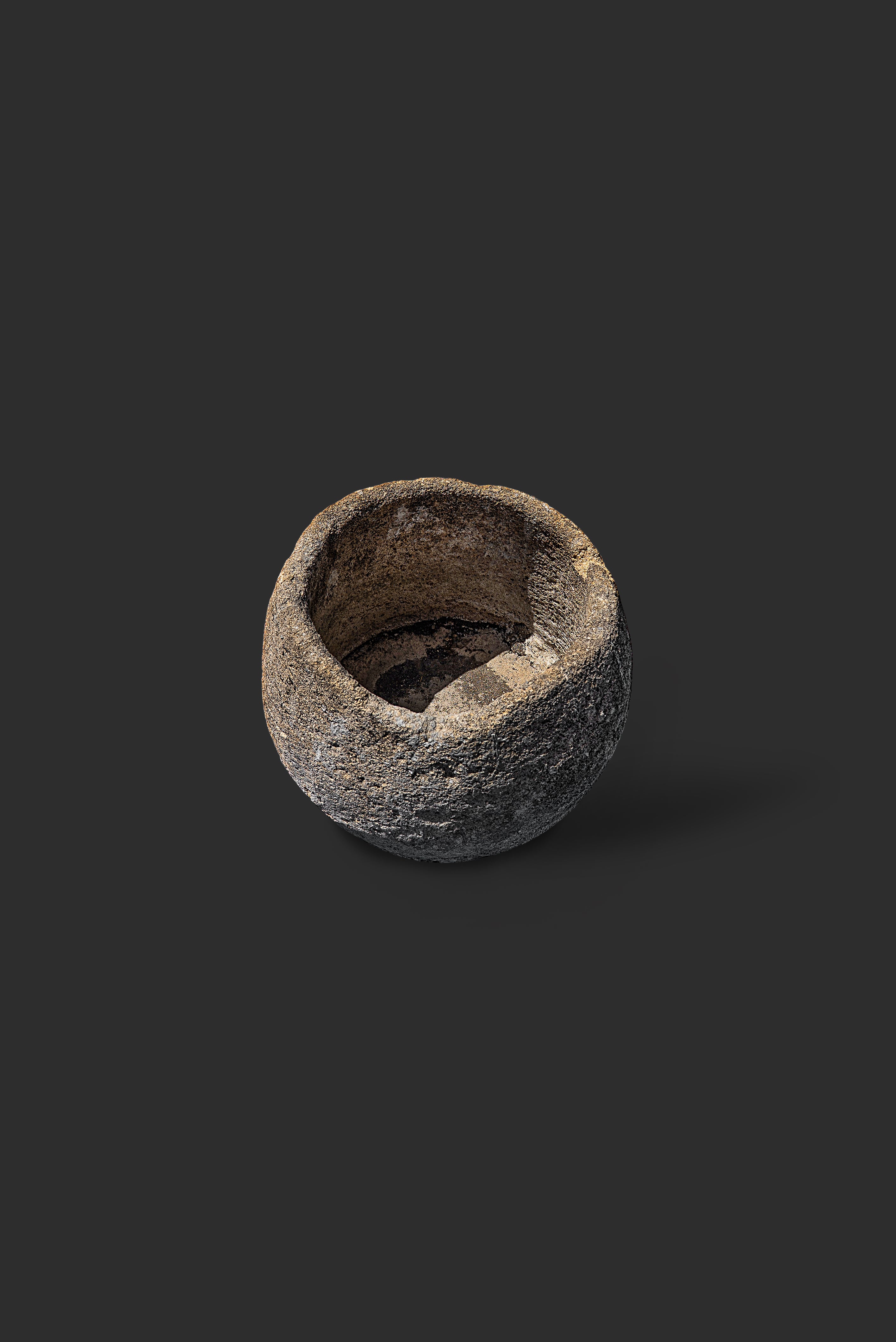 limestone-planter-1048-4