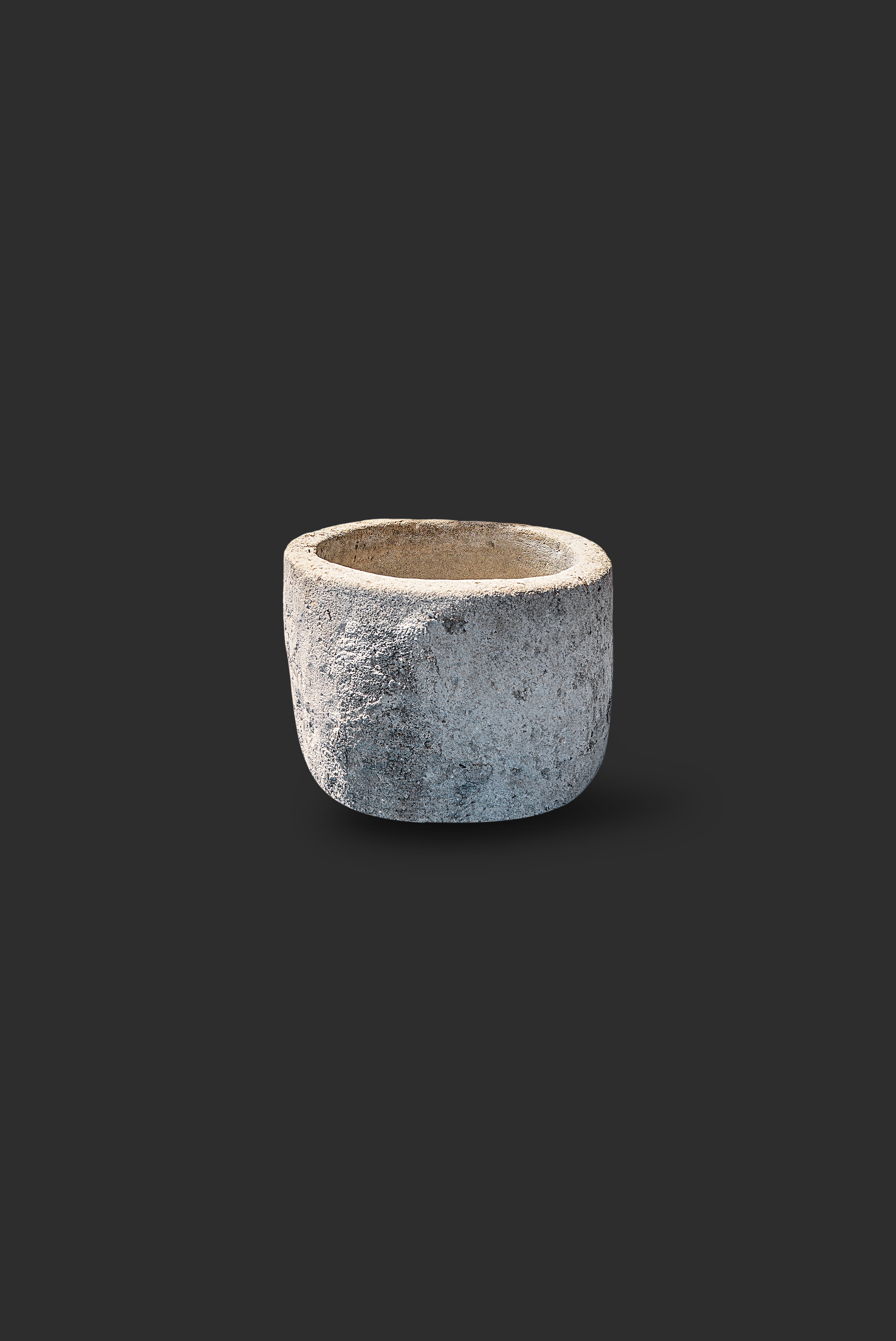 limestone-planter-1049-2