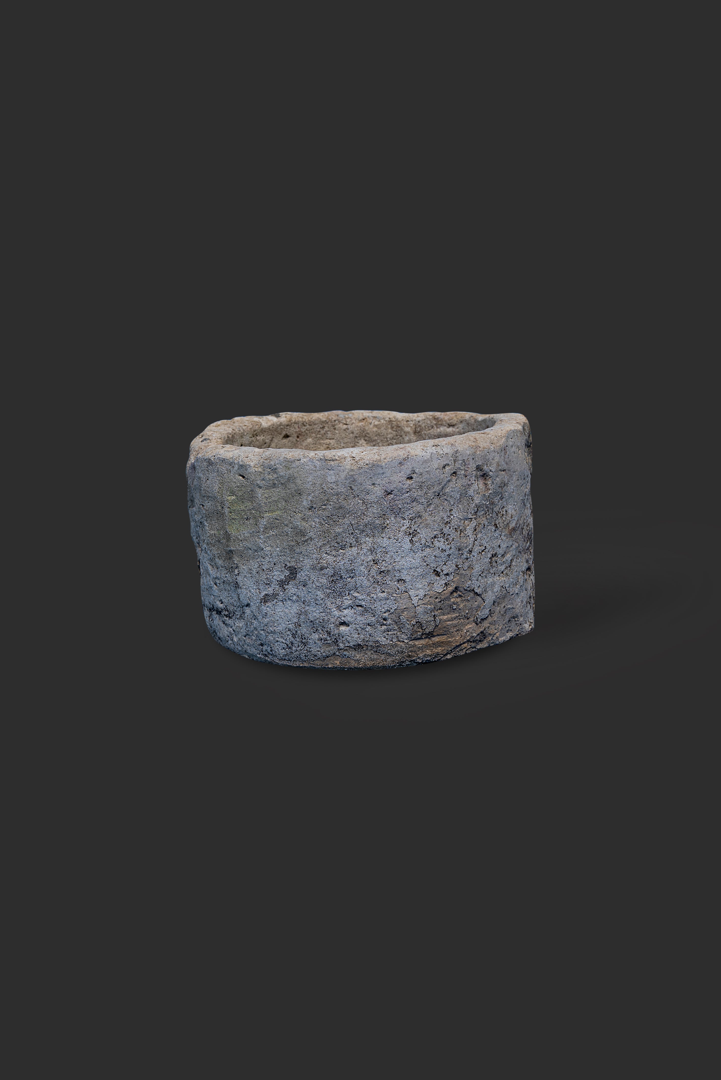 limestone-planter-1001-2
