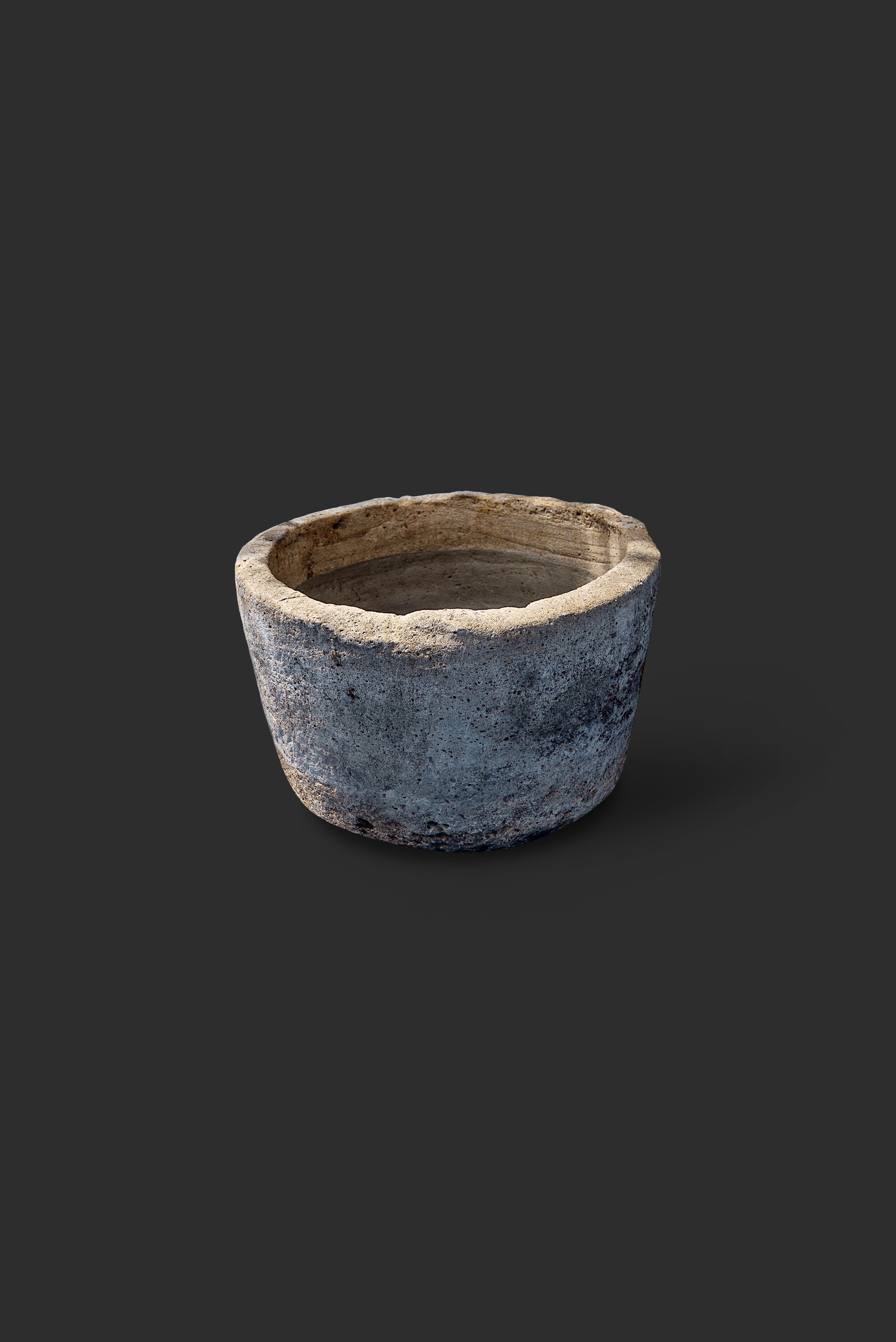 limestone-planter-1053-1
