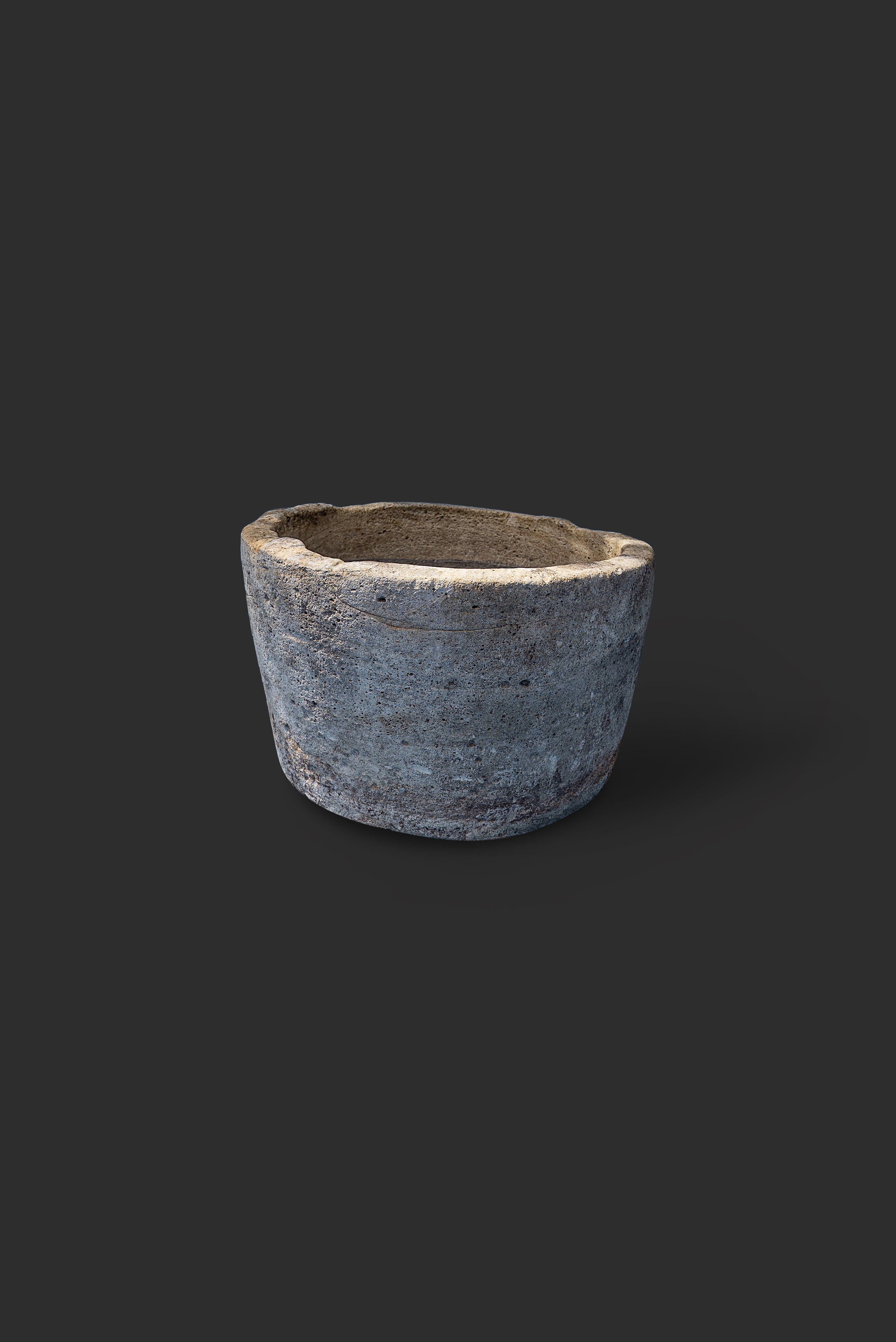 limestone-planter-1053-3