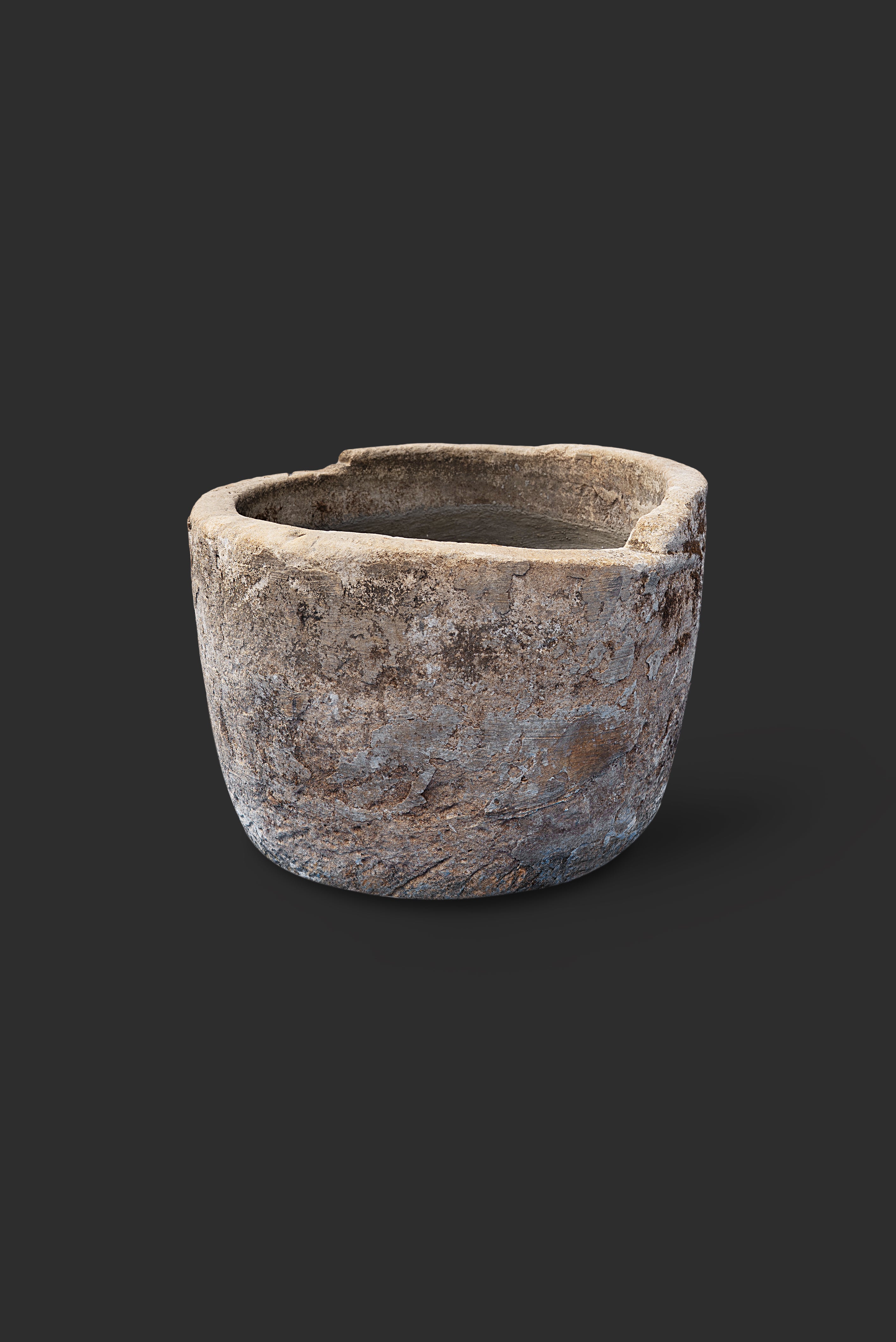 limestone-planter-1058-1