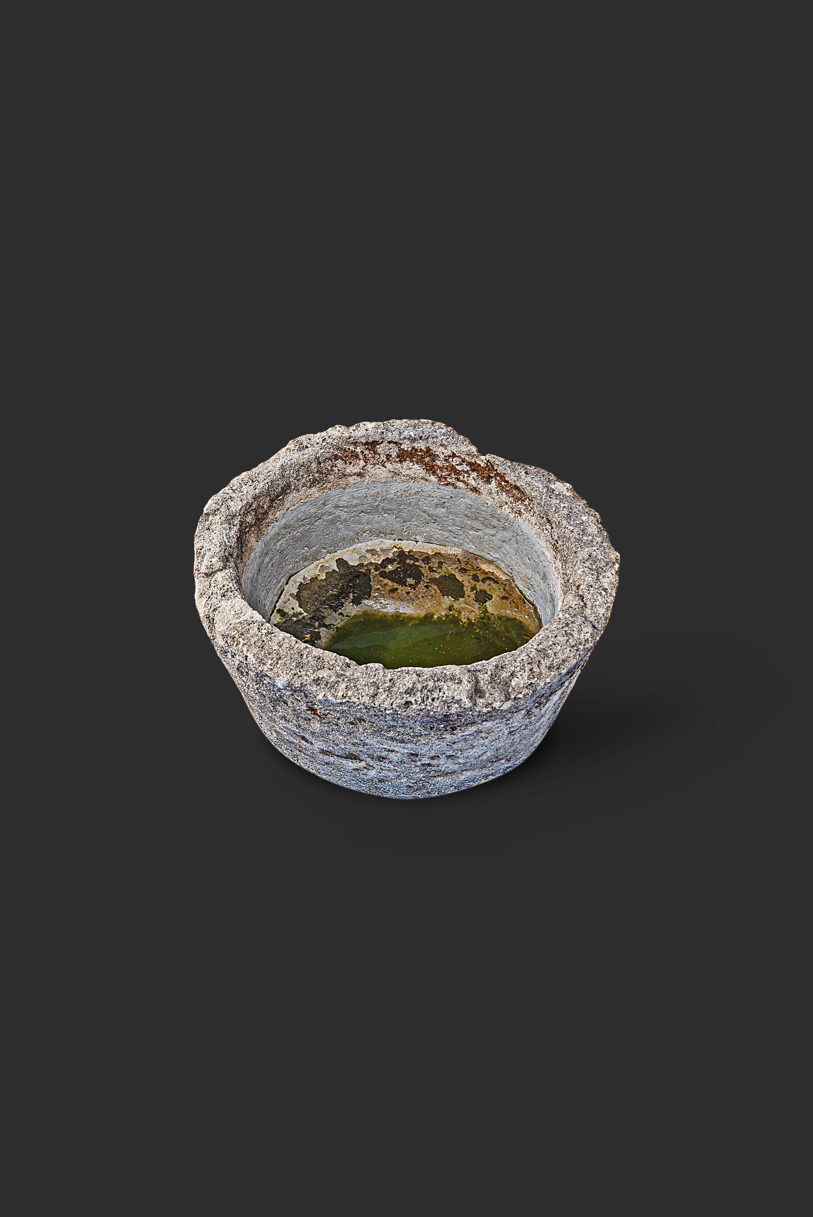 limestone-planter-1059-4