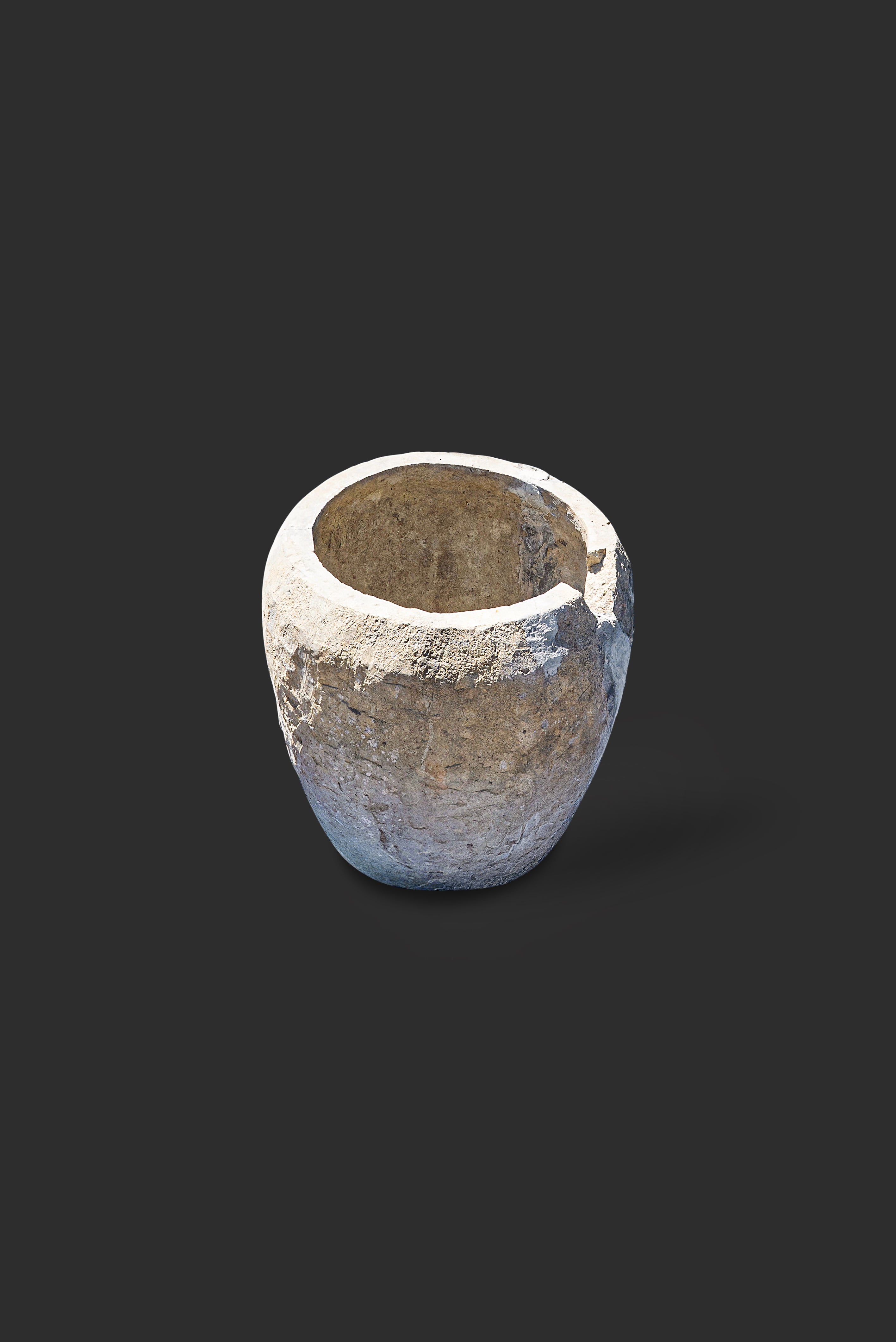 limestone-planter-1069-4