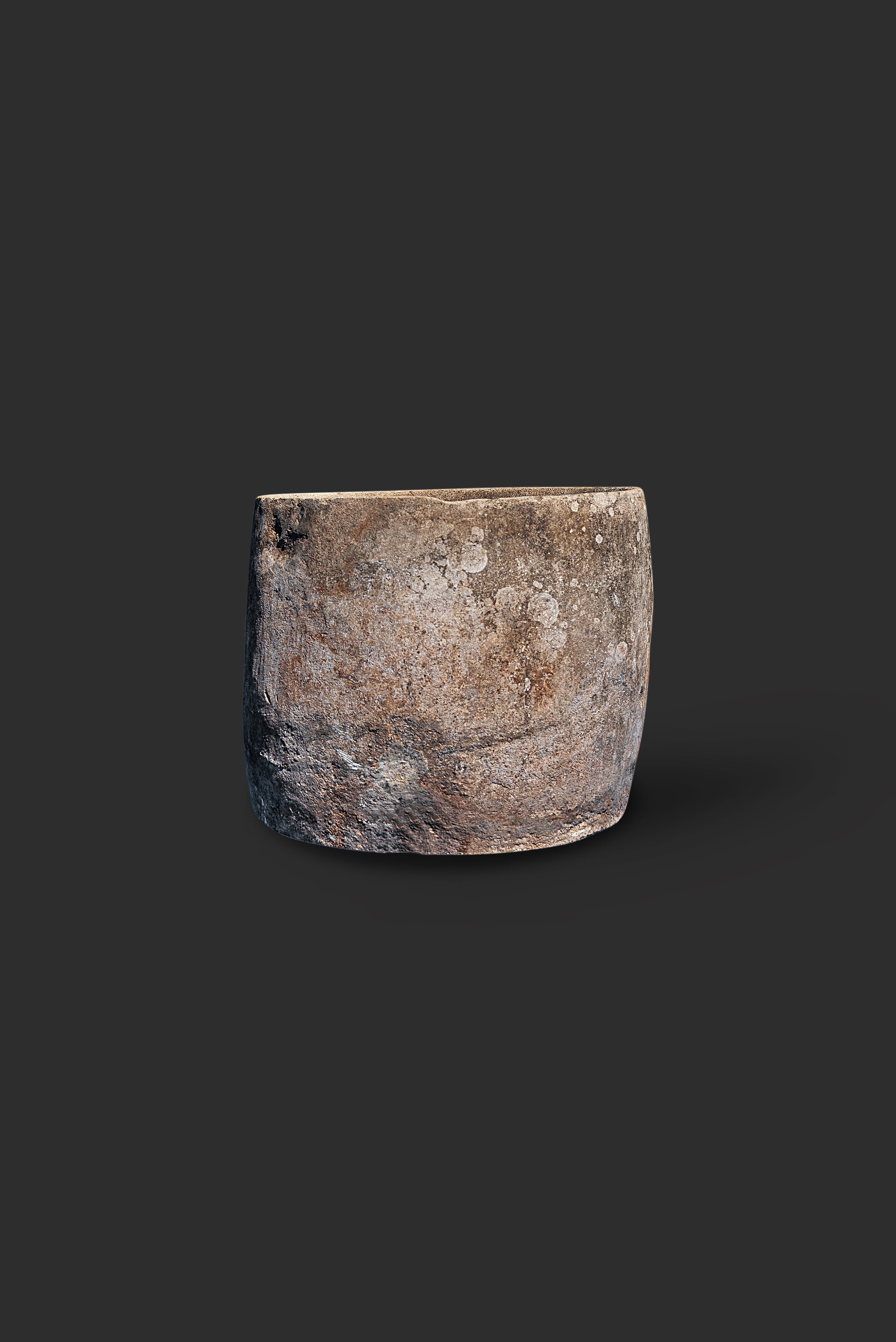 limestone-planter-1008-3