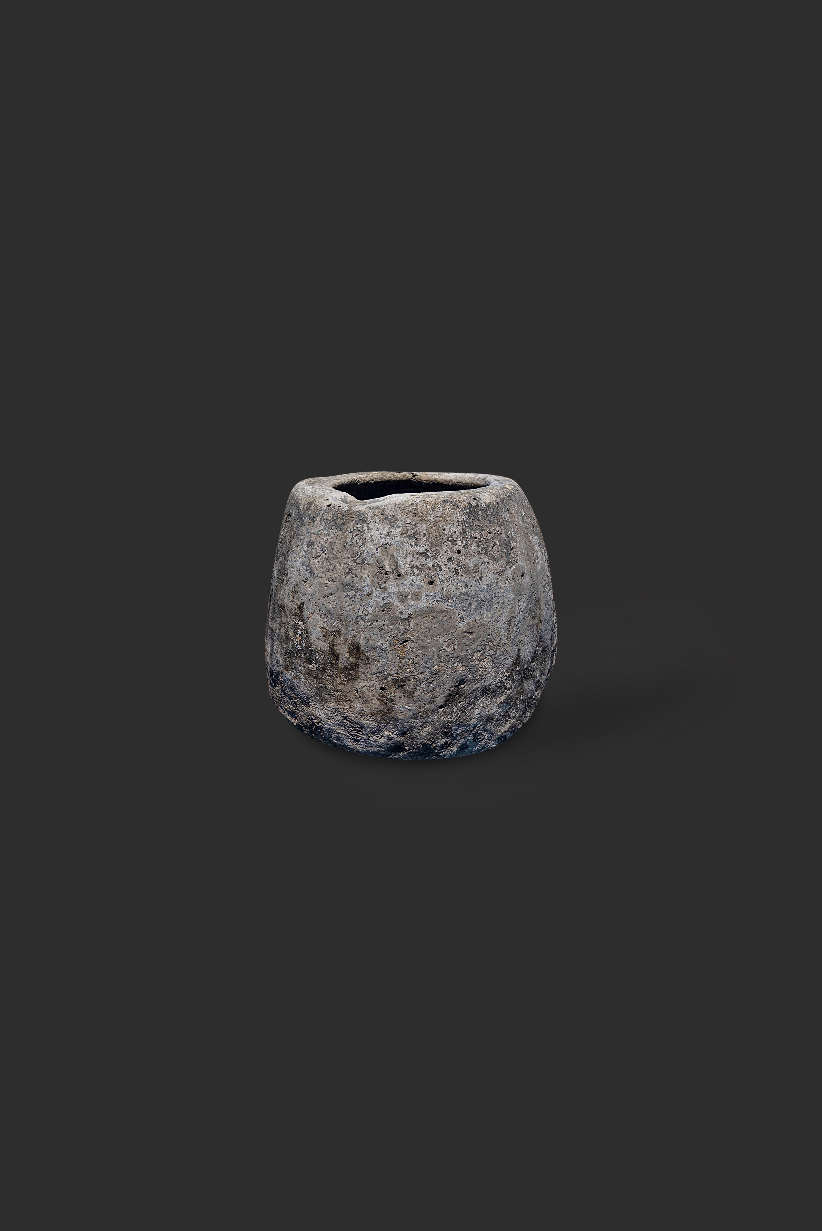 limestone-planter-1085-2