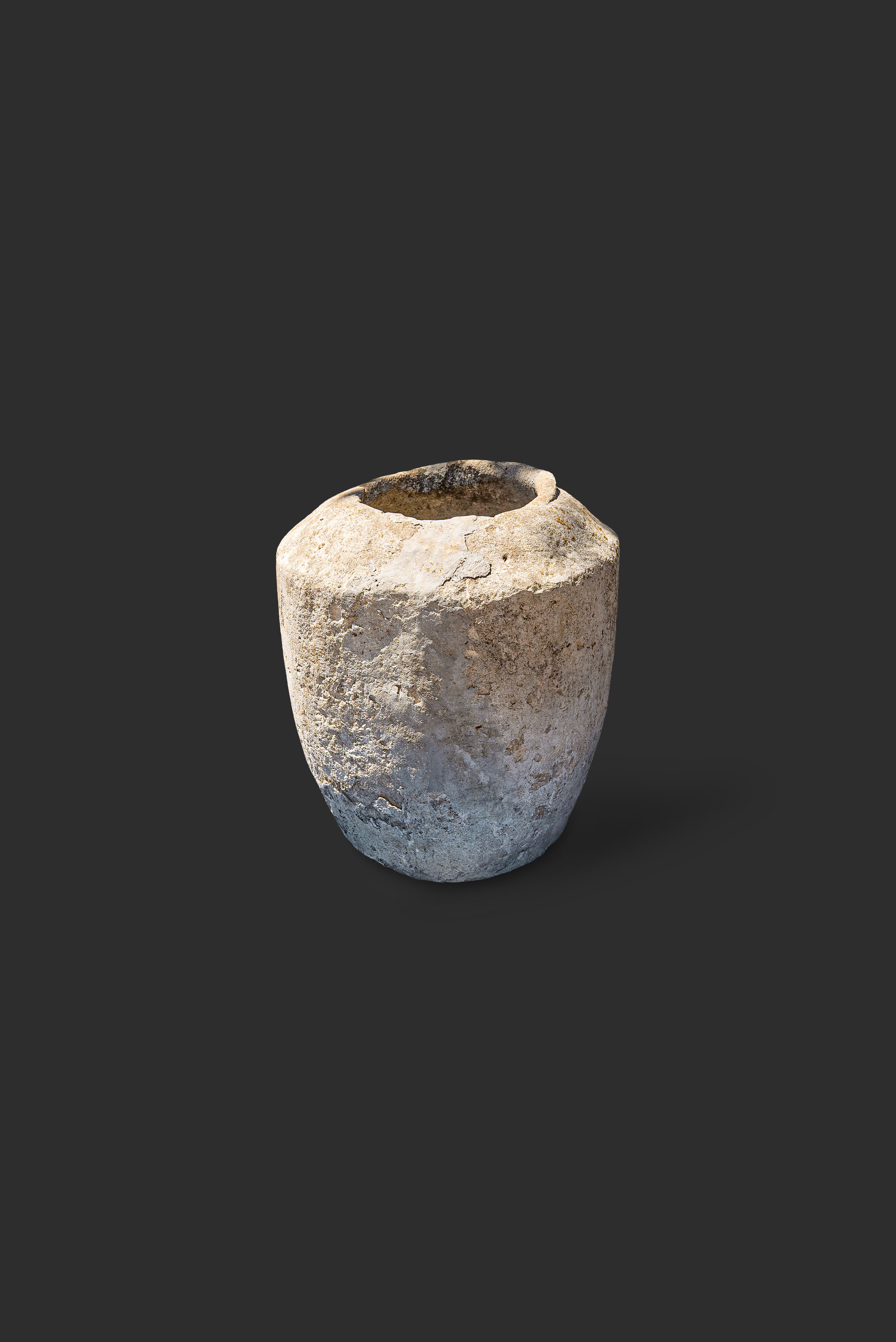 limestone-planter-1093-2