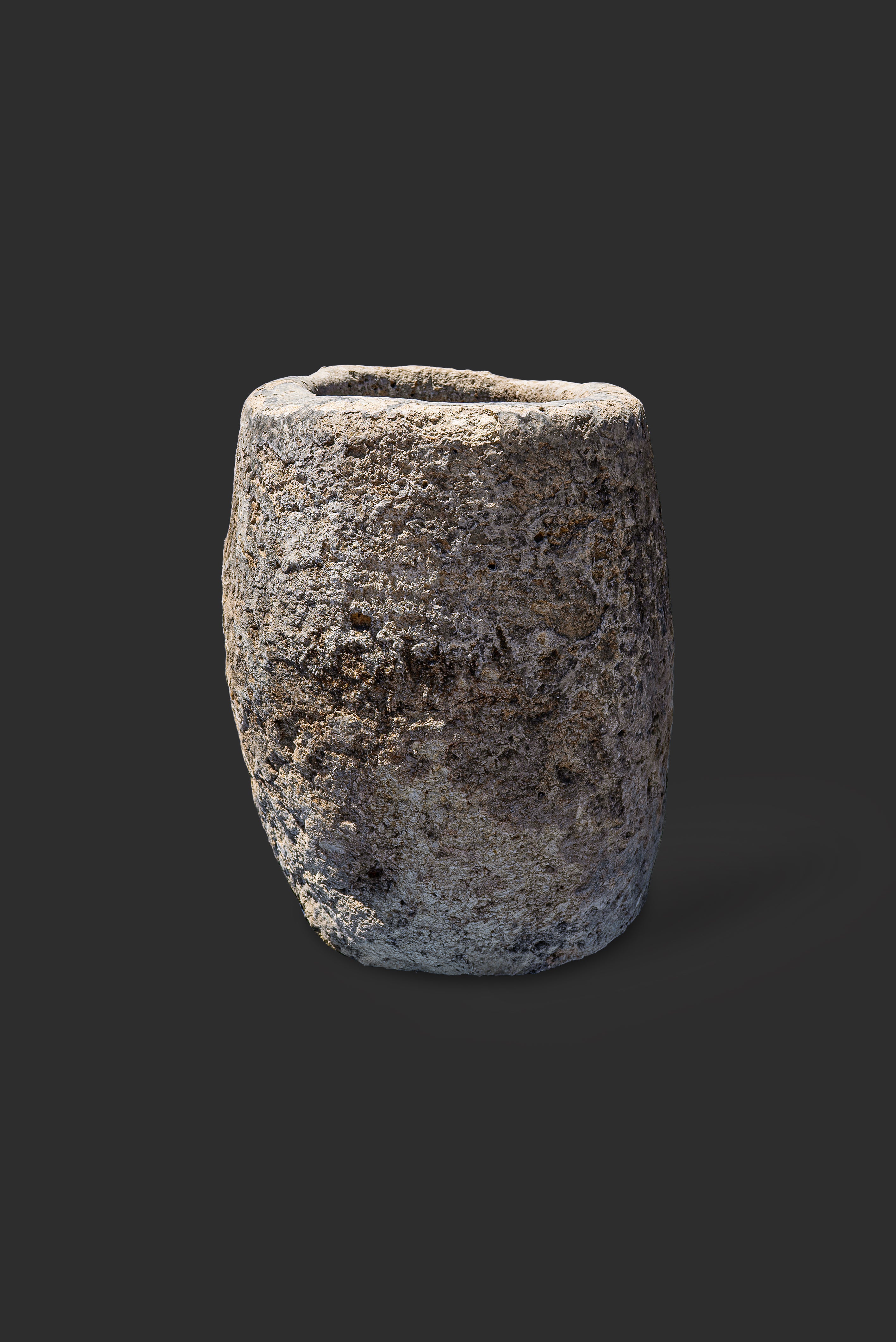 limestone-planter-1095-2