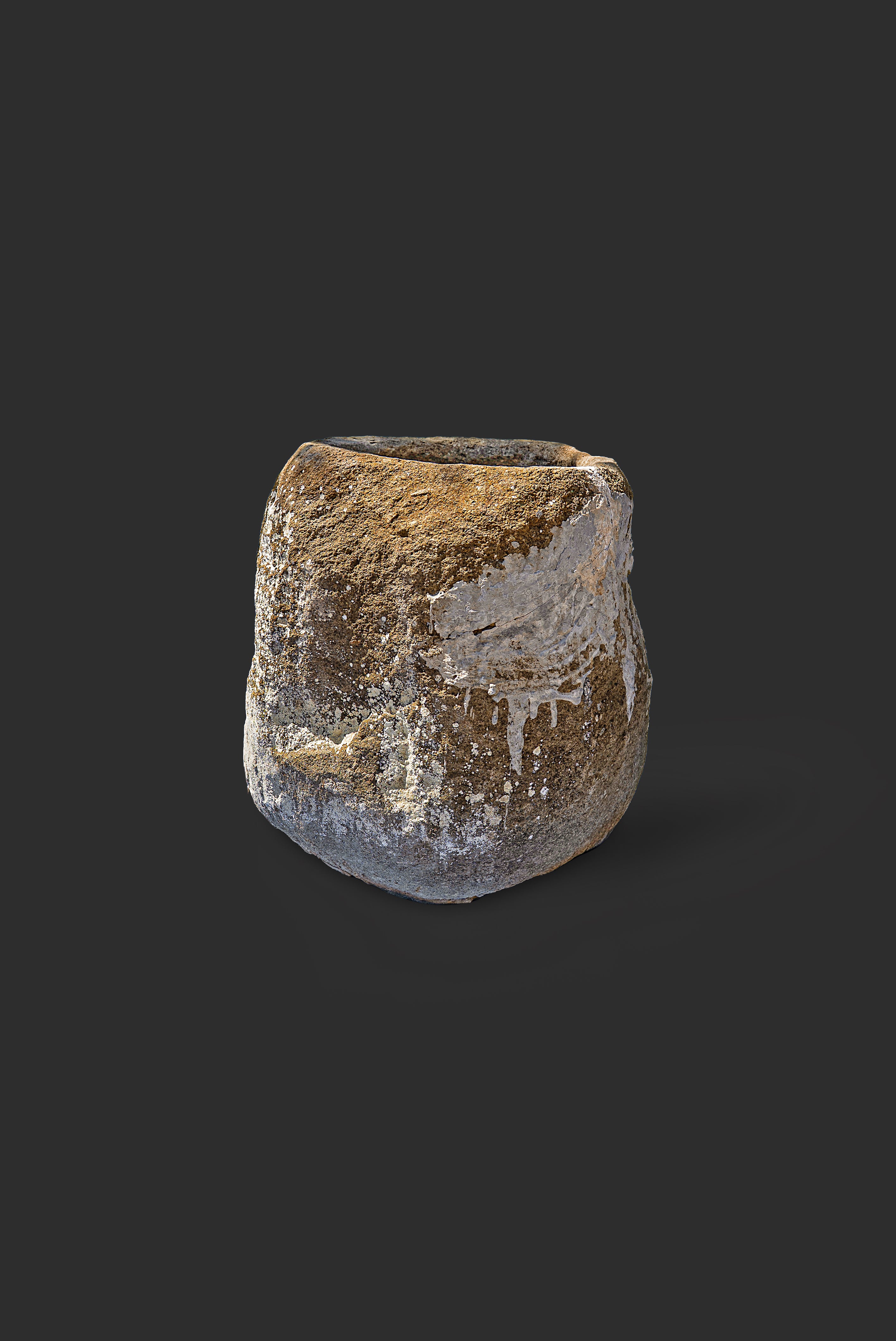 limestone-planter-1099-1