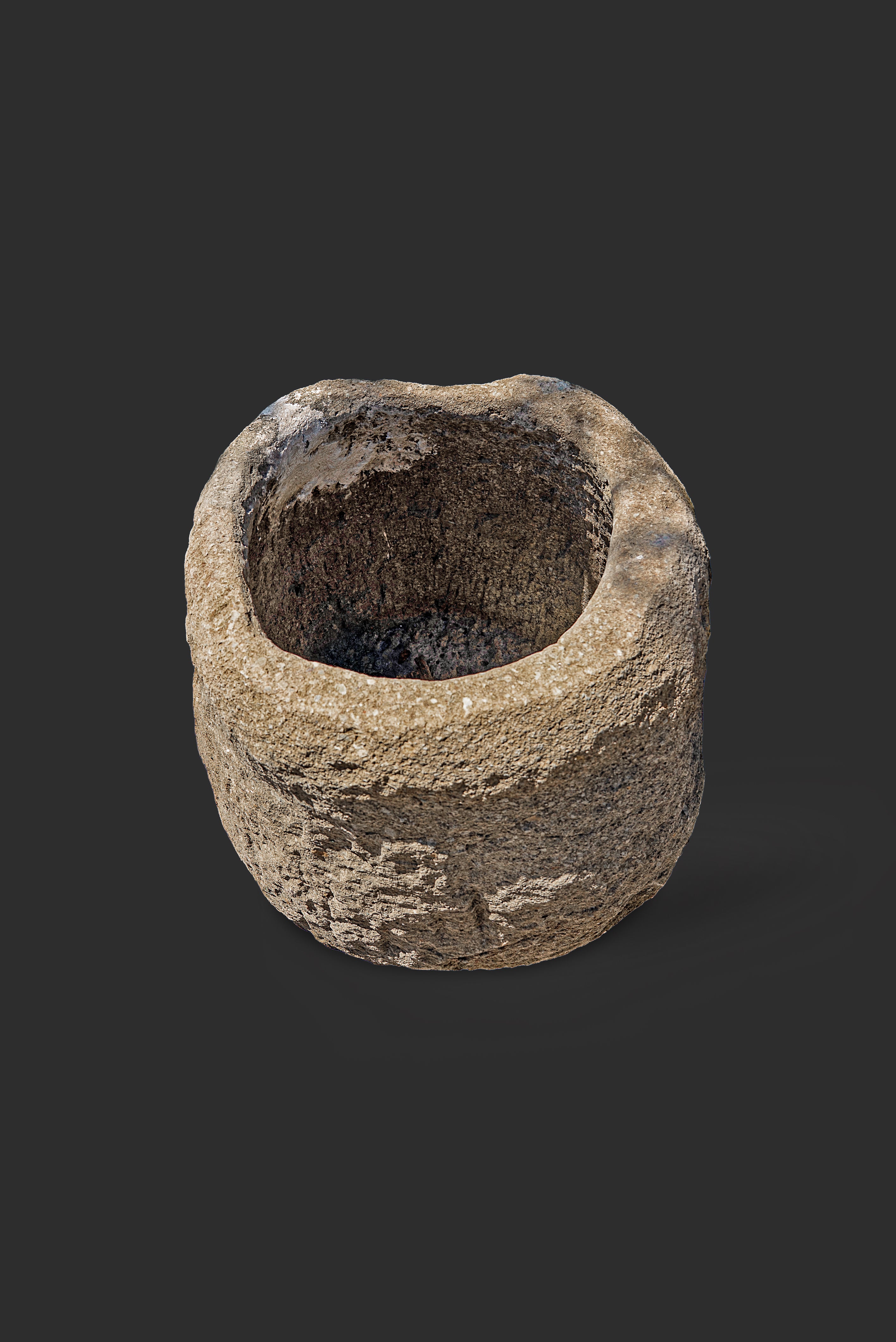 limestone-planter-1099-4