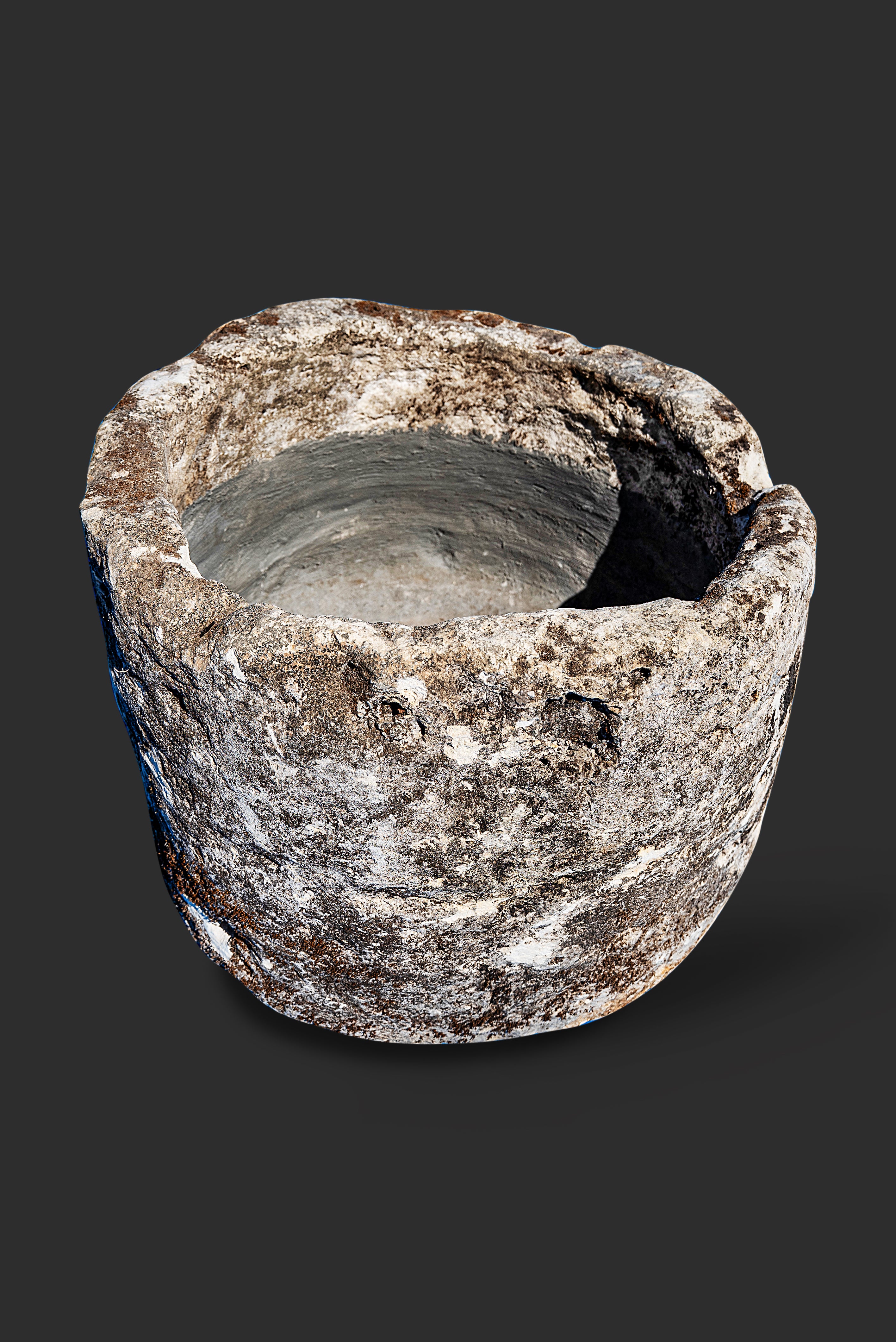 limestone-planter-1010-4