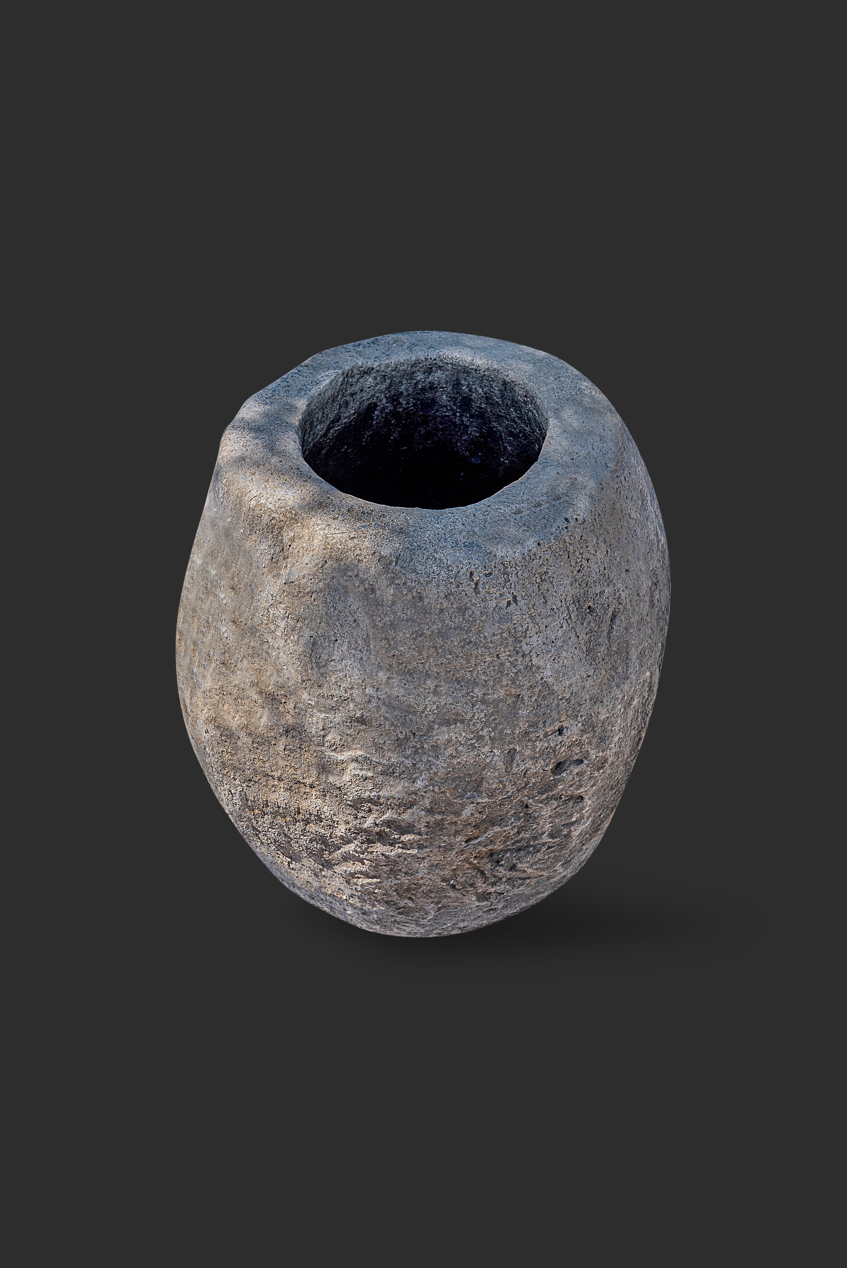 limestone-planter-1102-4