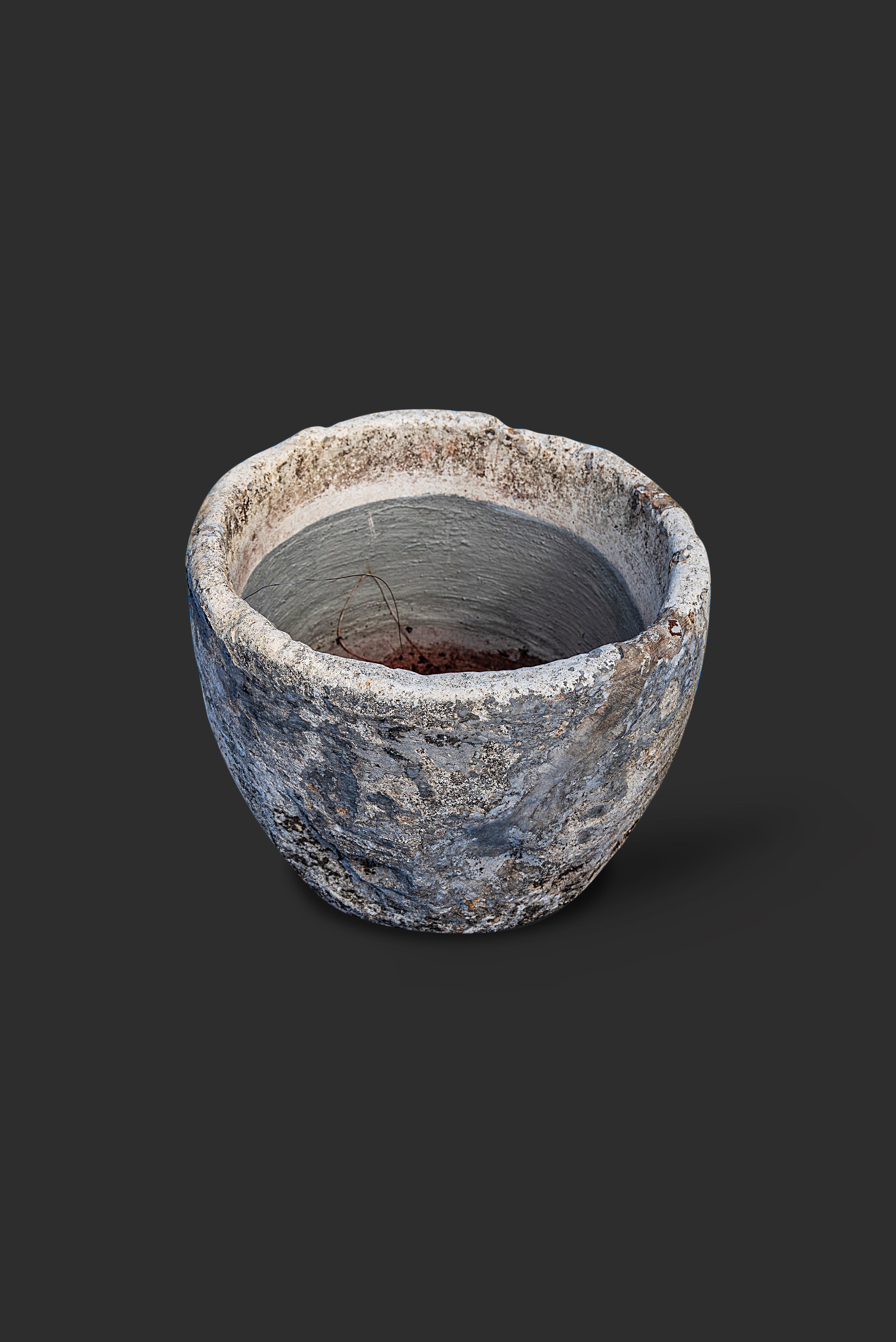 limestone-planter-1002-4
