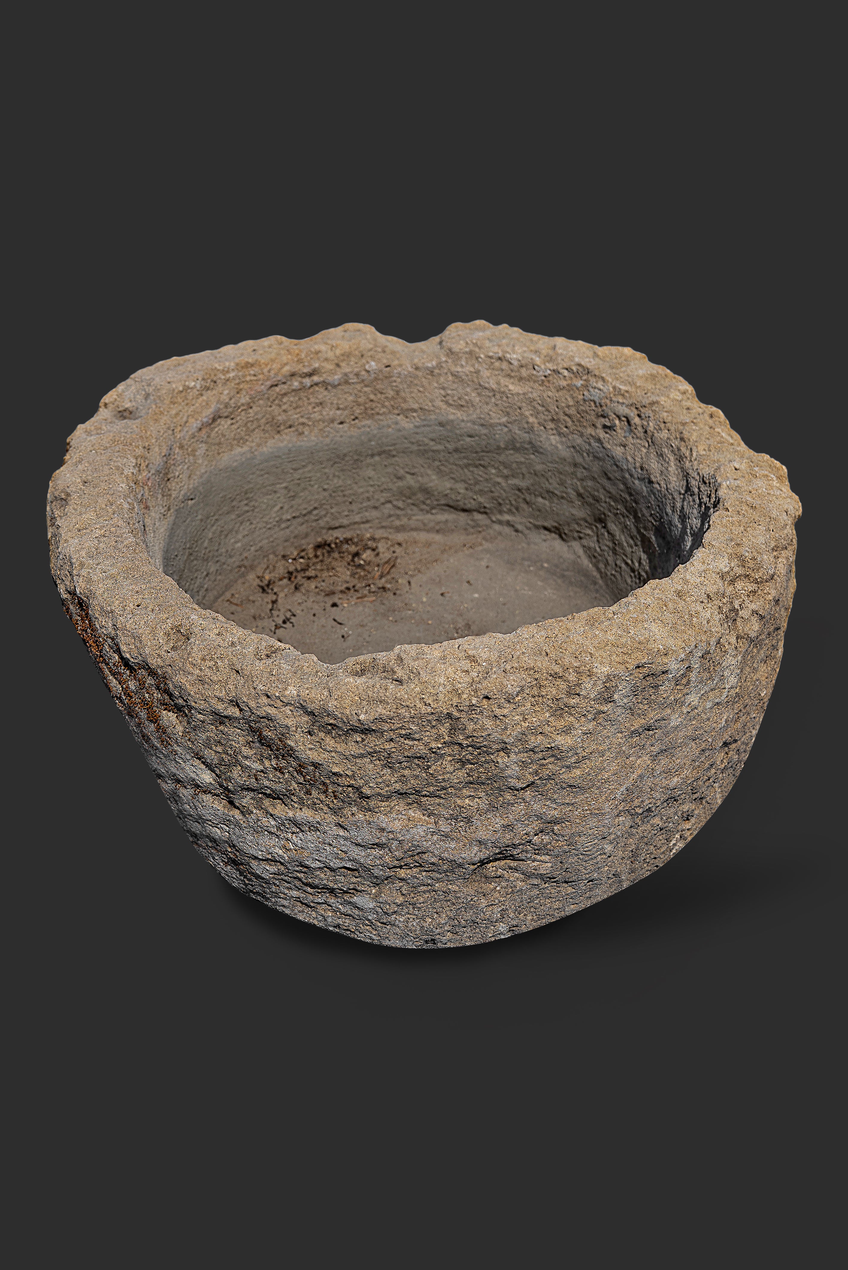 limestone-planter-1020-4