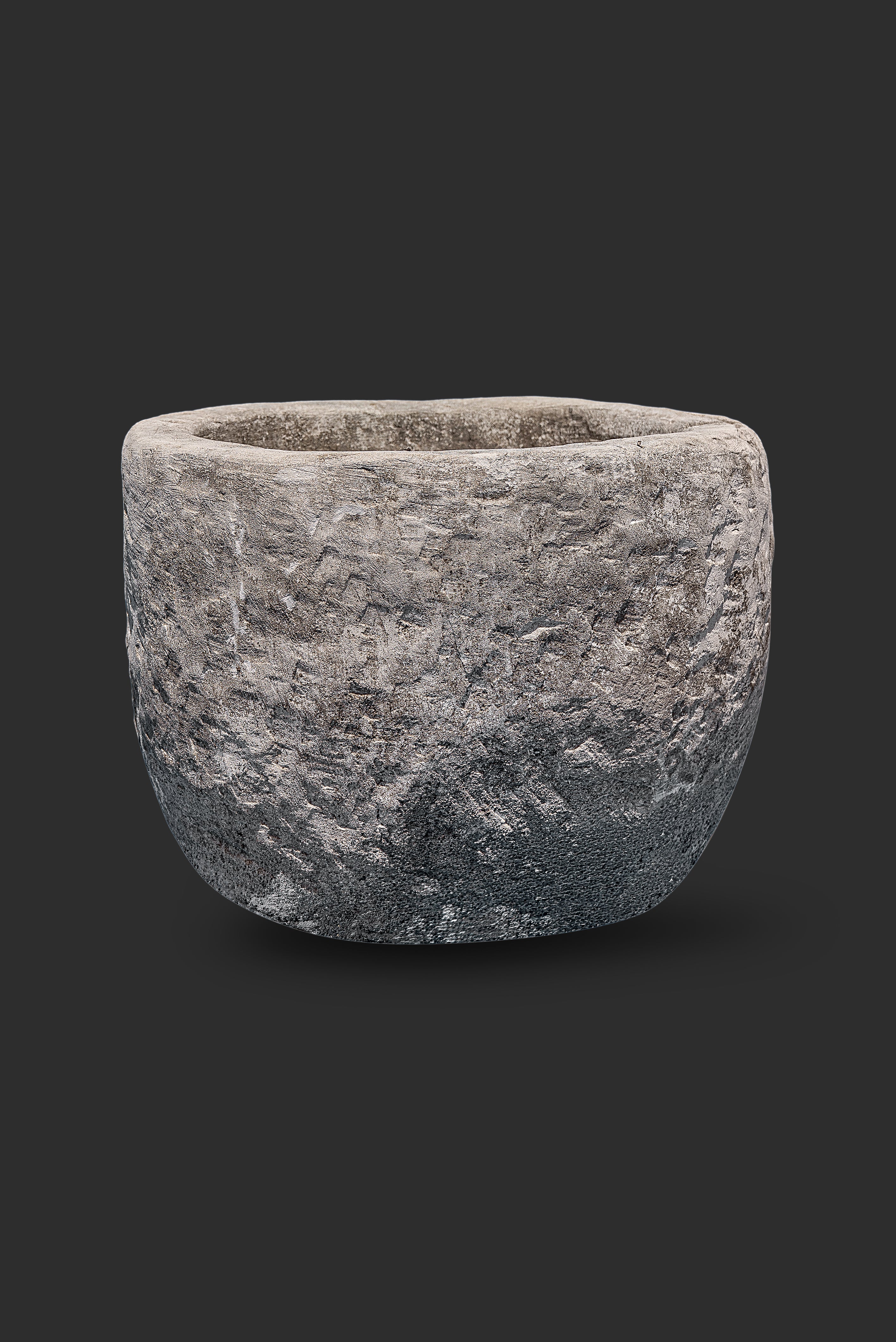 limestone-planter-1024-2