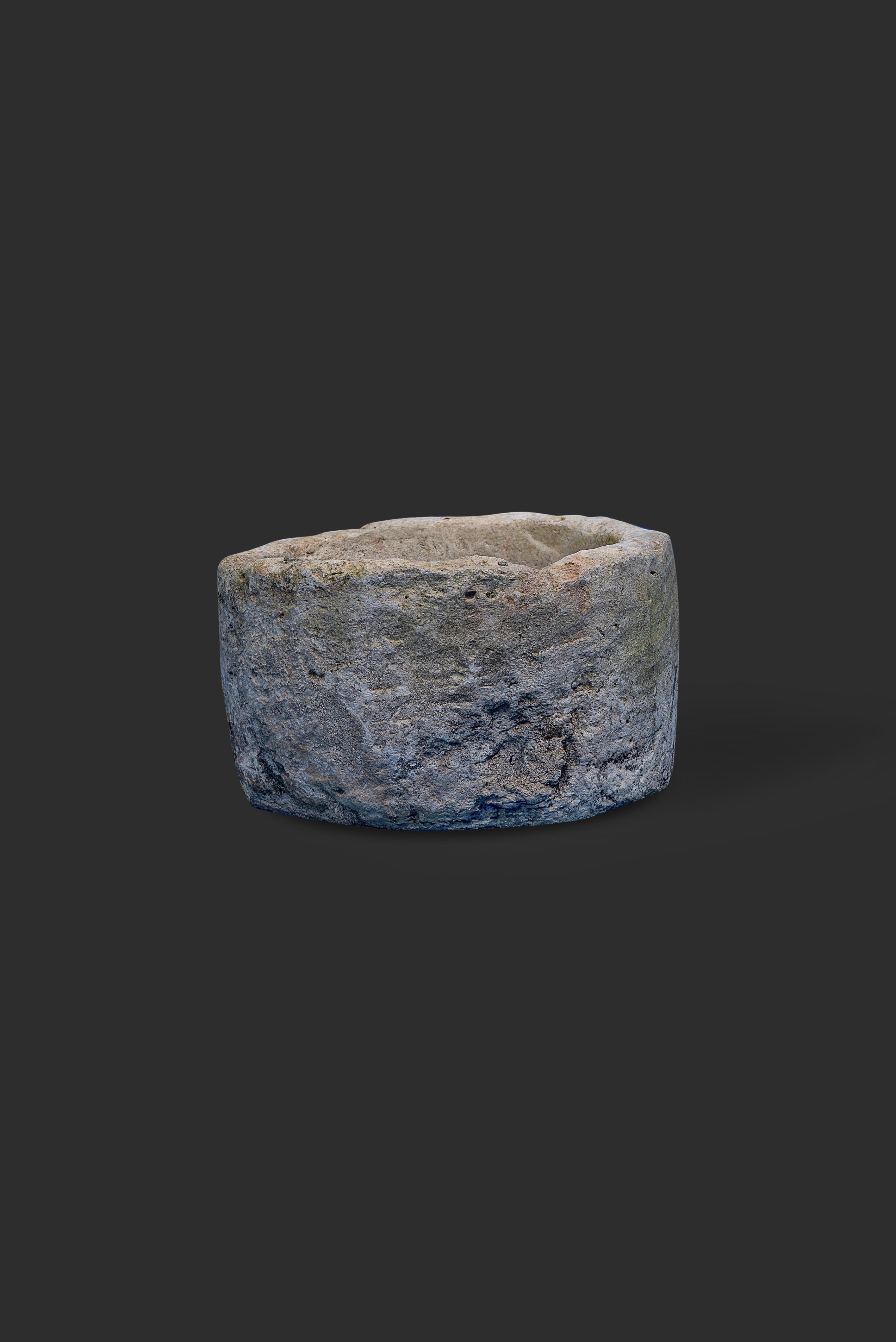 limestone-planter-1001-1