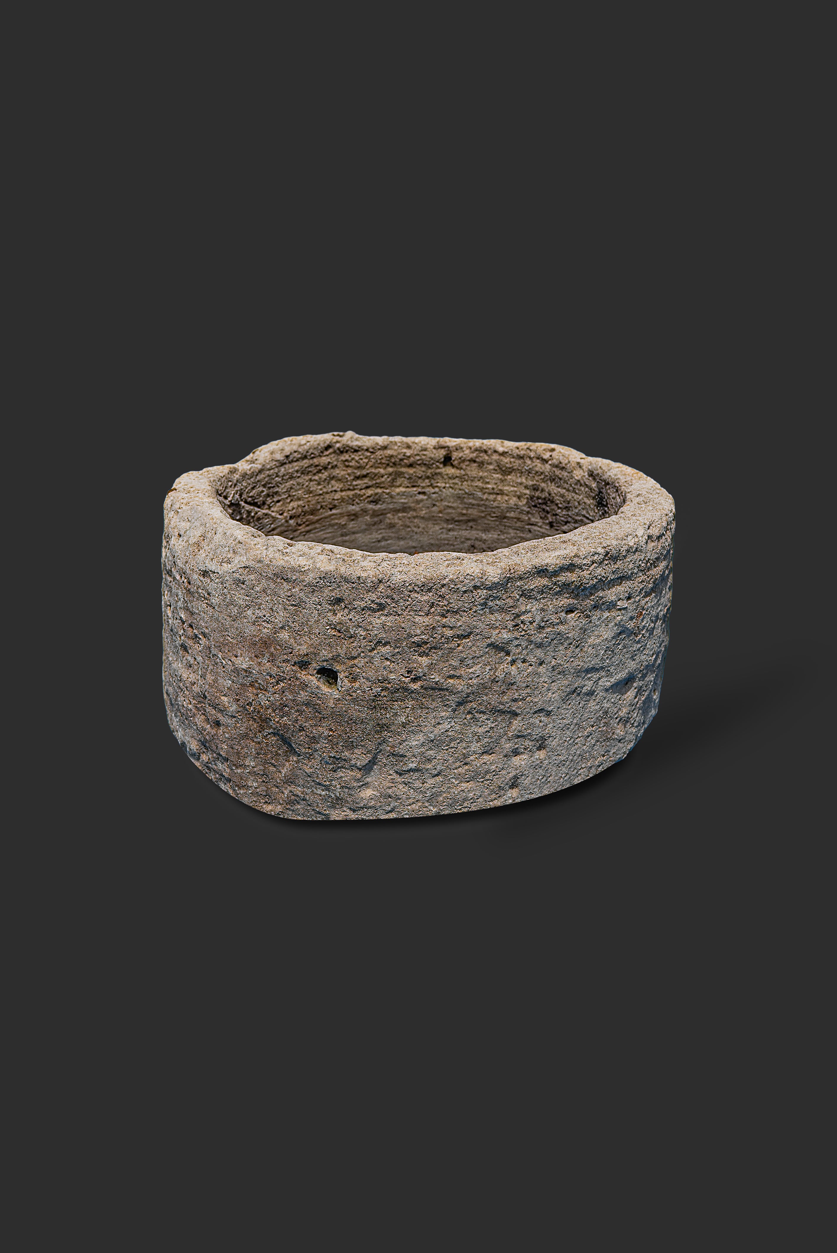 limestone-planter-1026-1