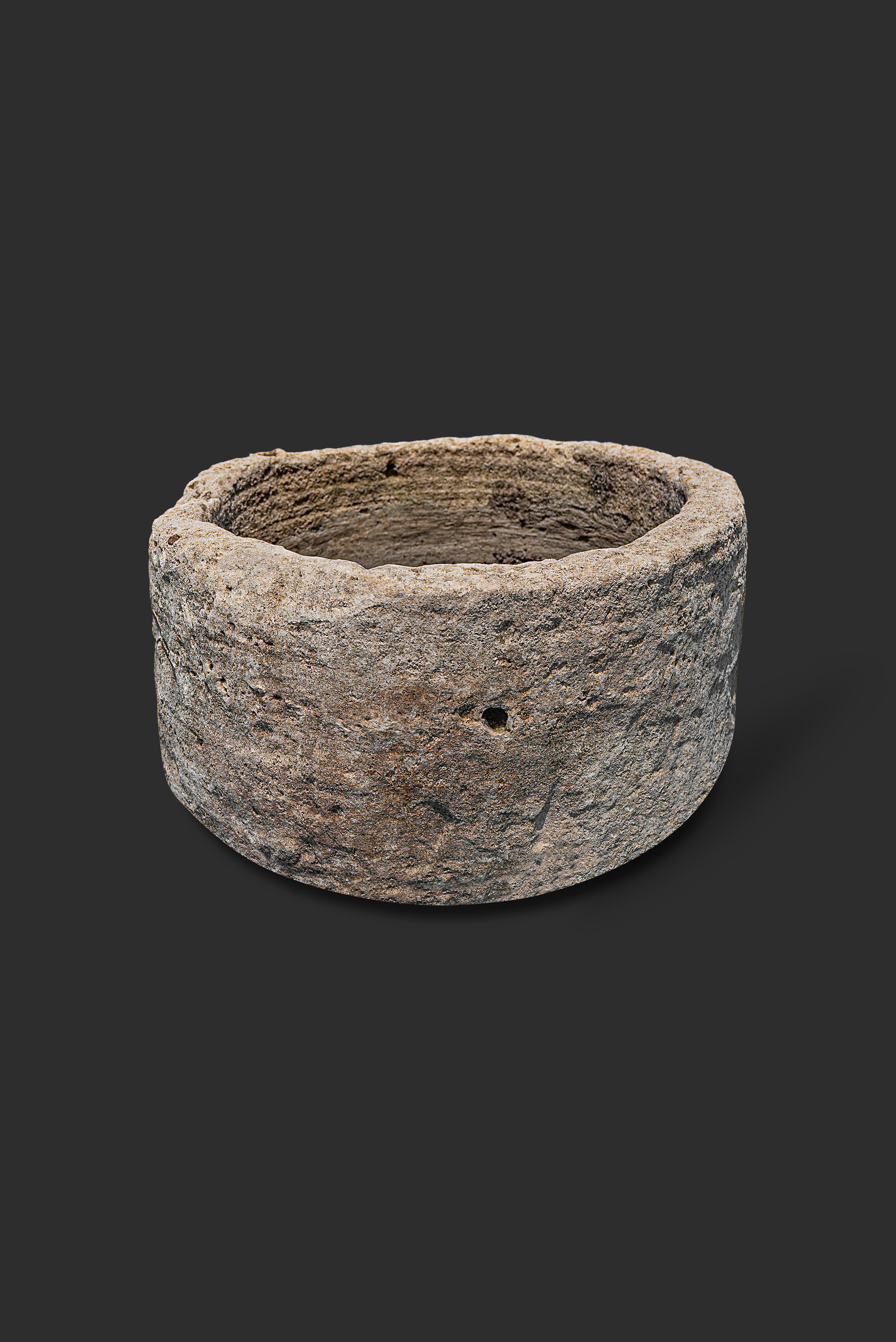 limestone-planter-1026-3