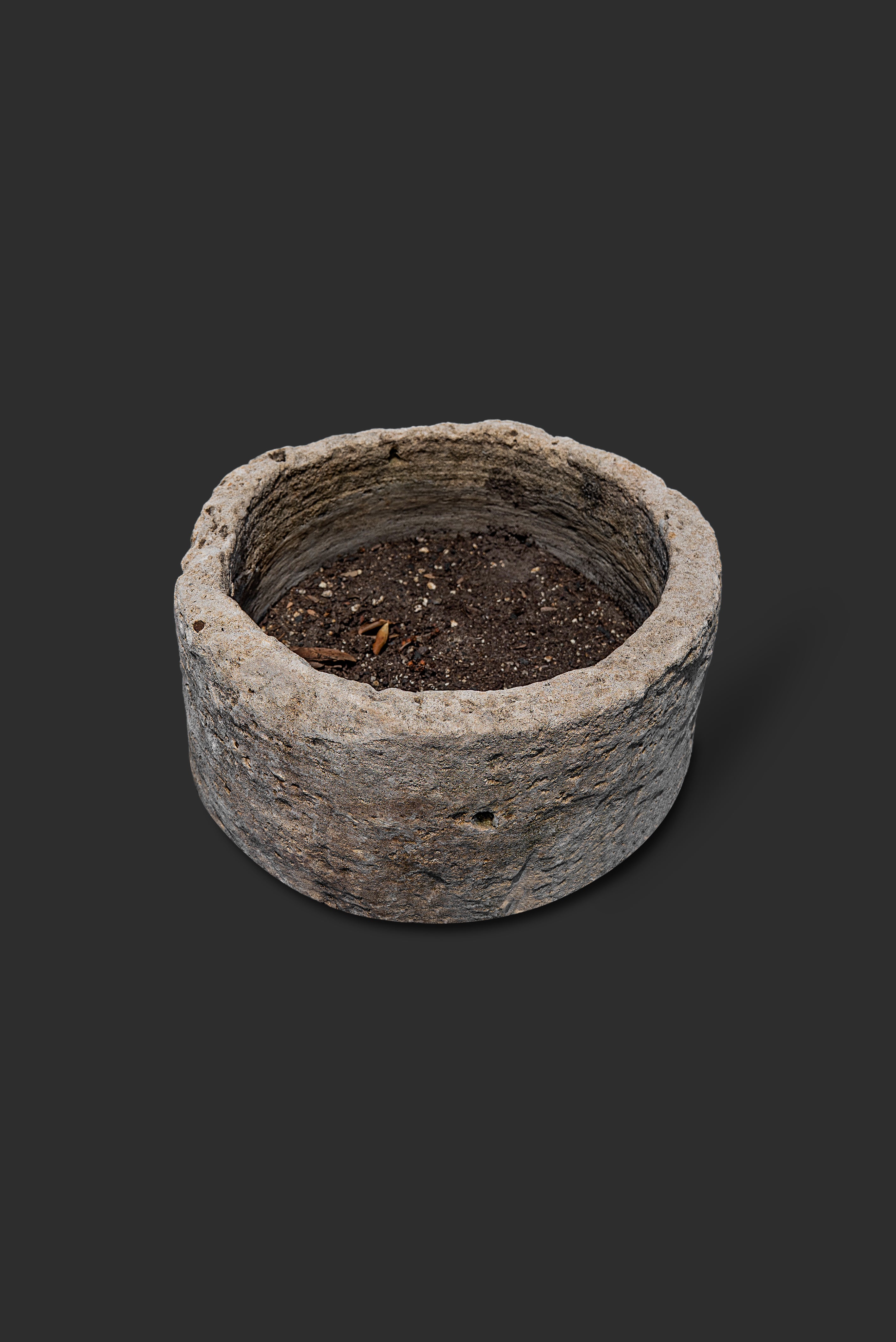 limestone-planter-1026-4