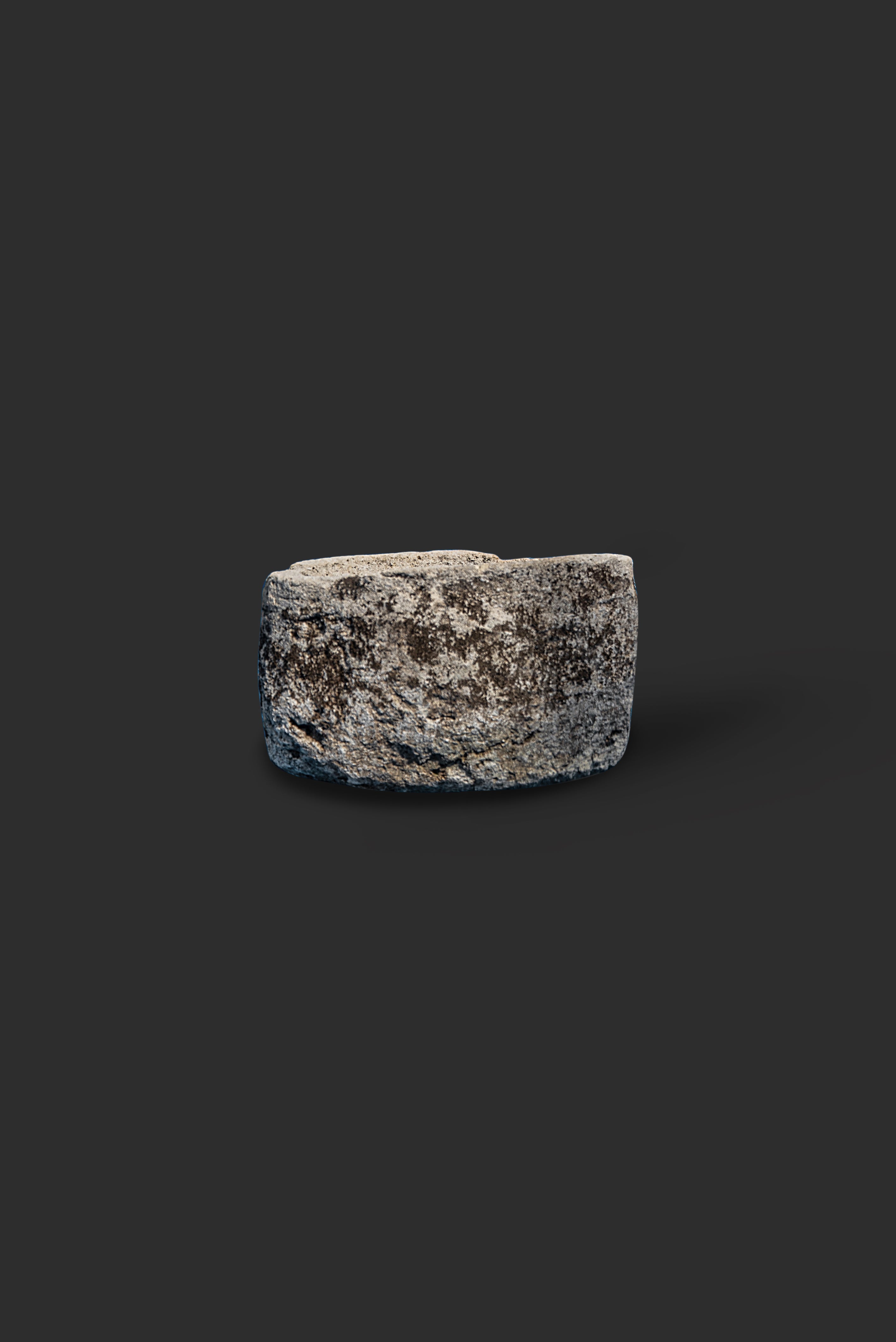 limestone-planter-1003-3