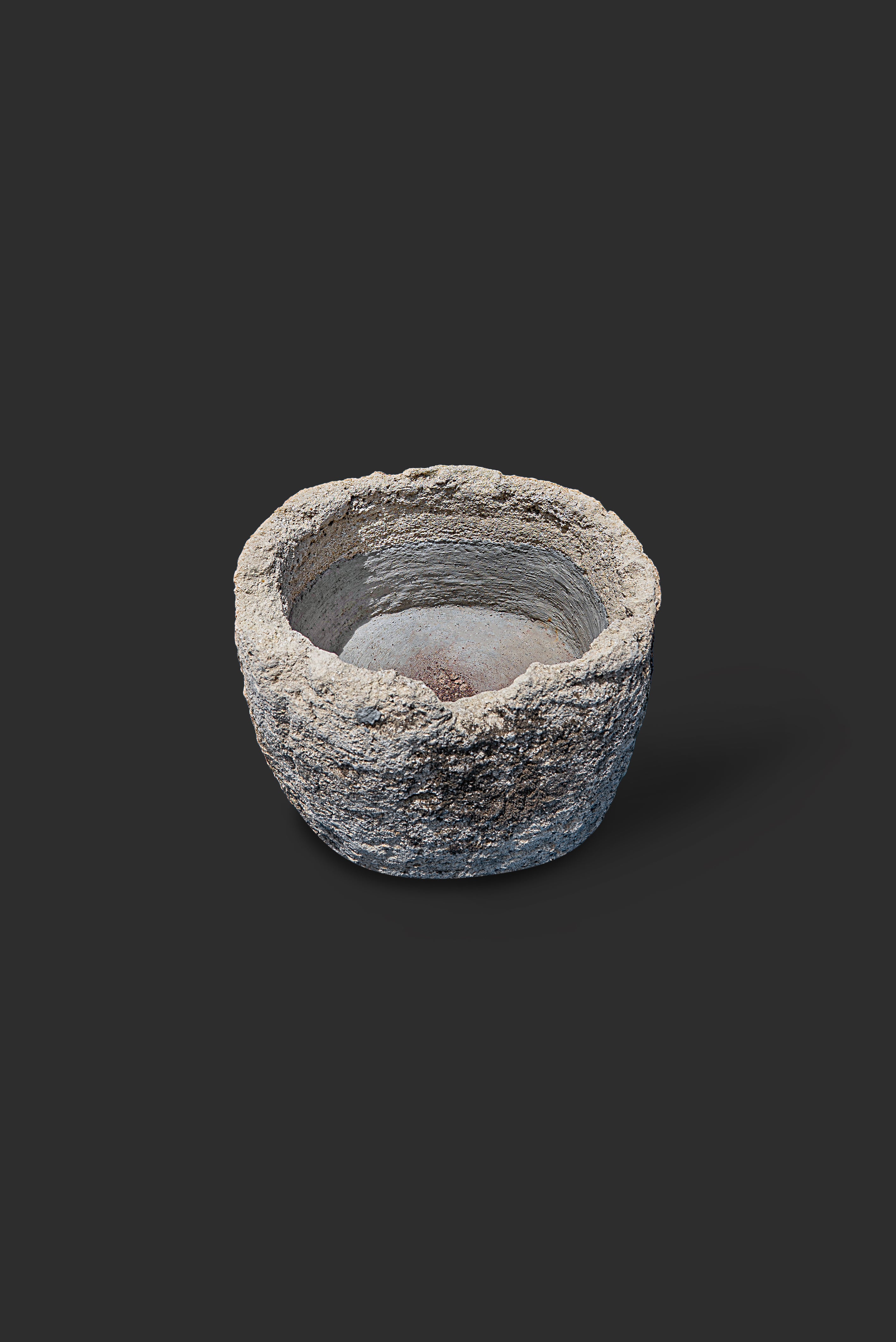 limestone-planter-1028-4