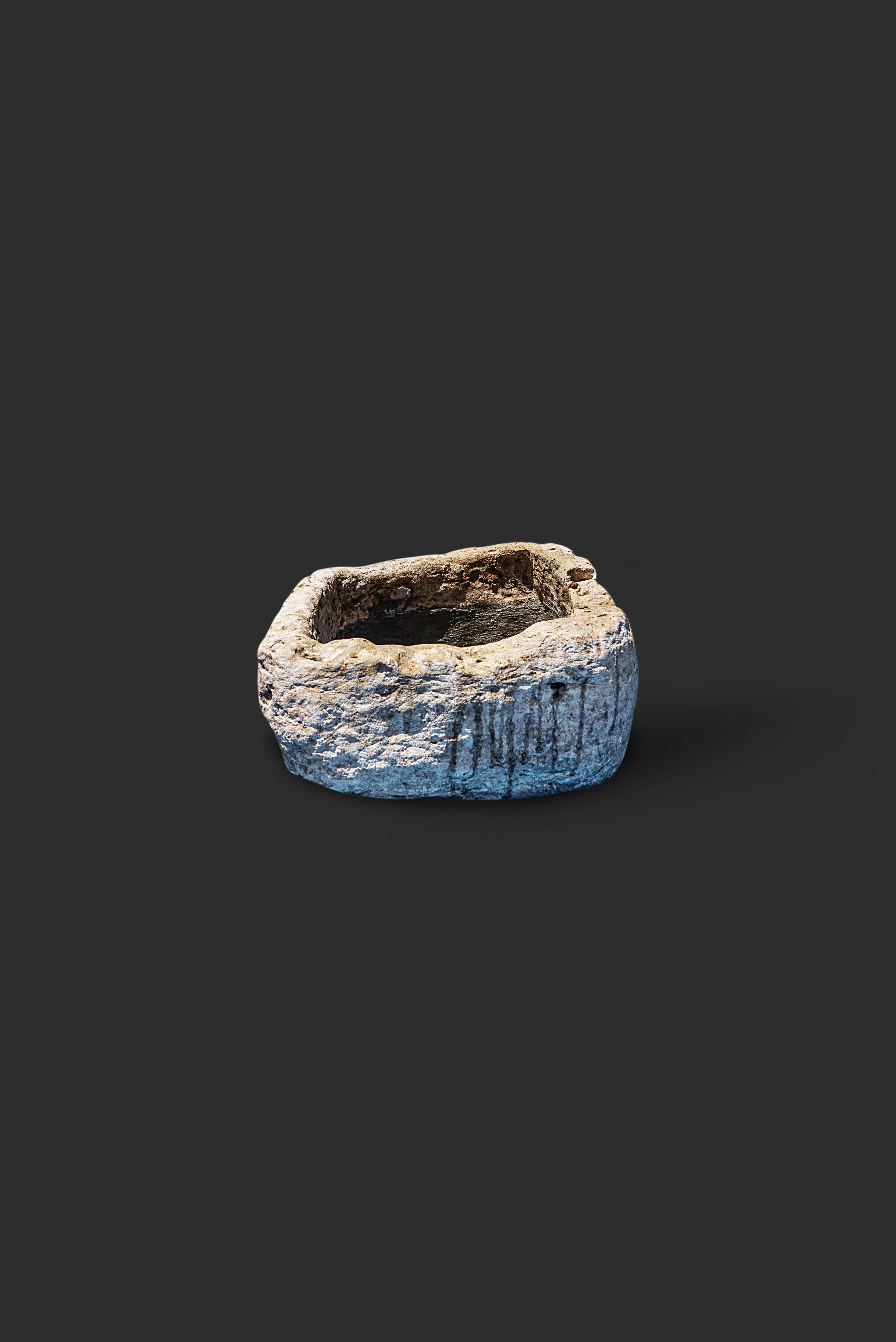 limestone-planter-1031-3