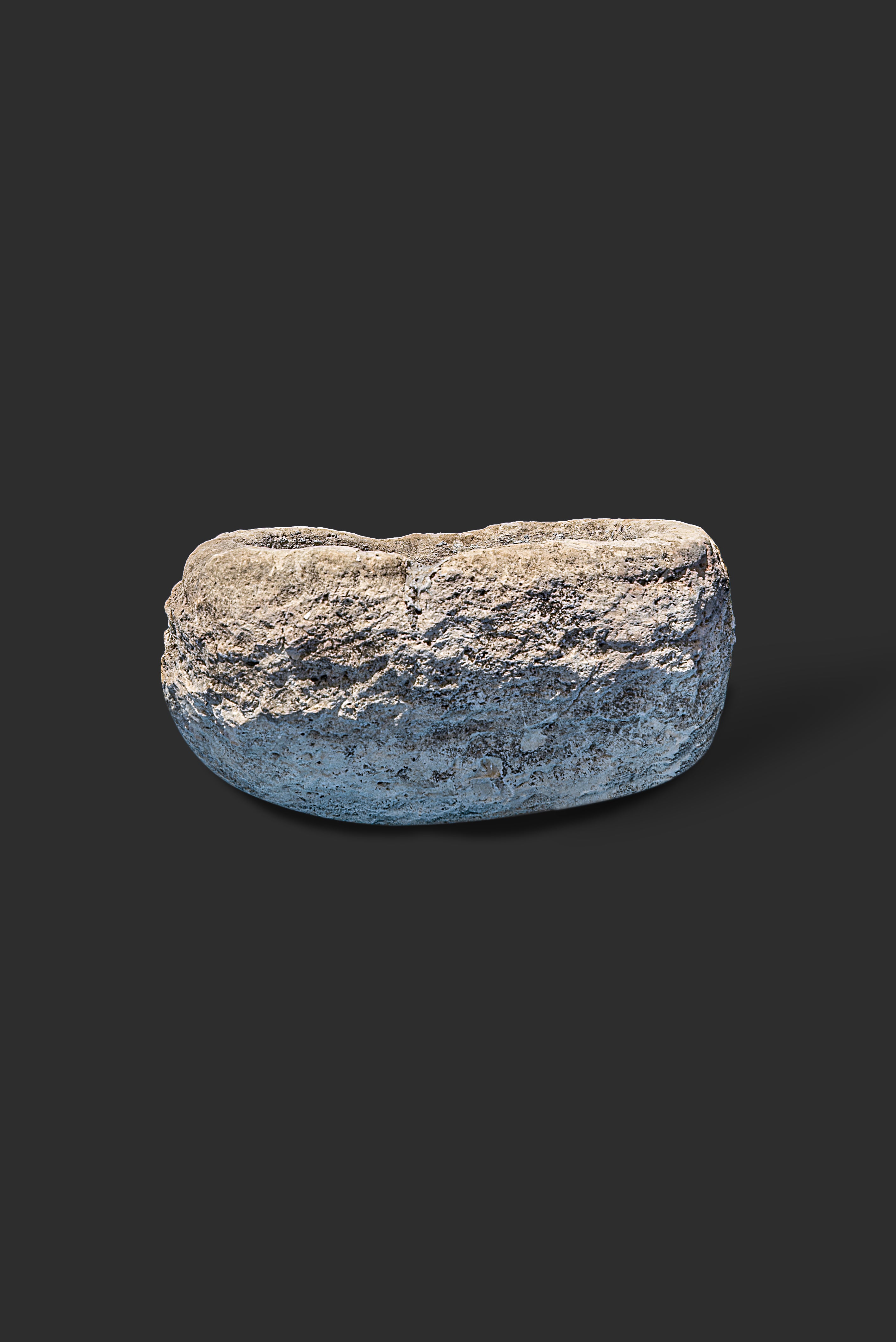 limestone-planter-1032-3