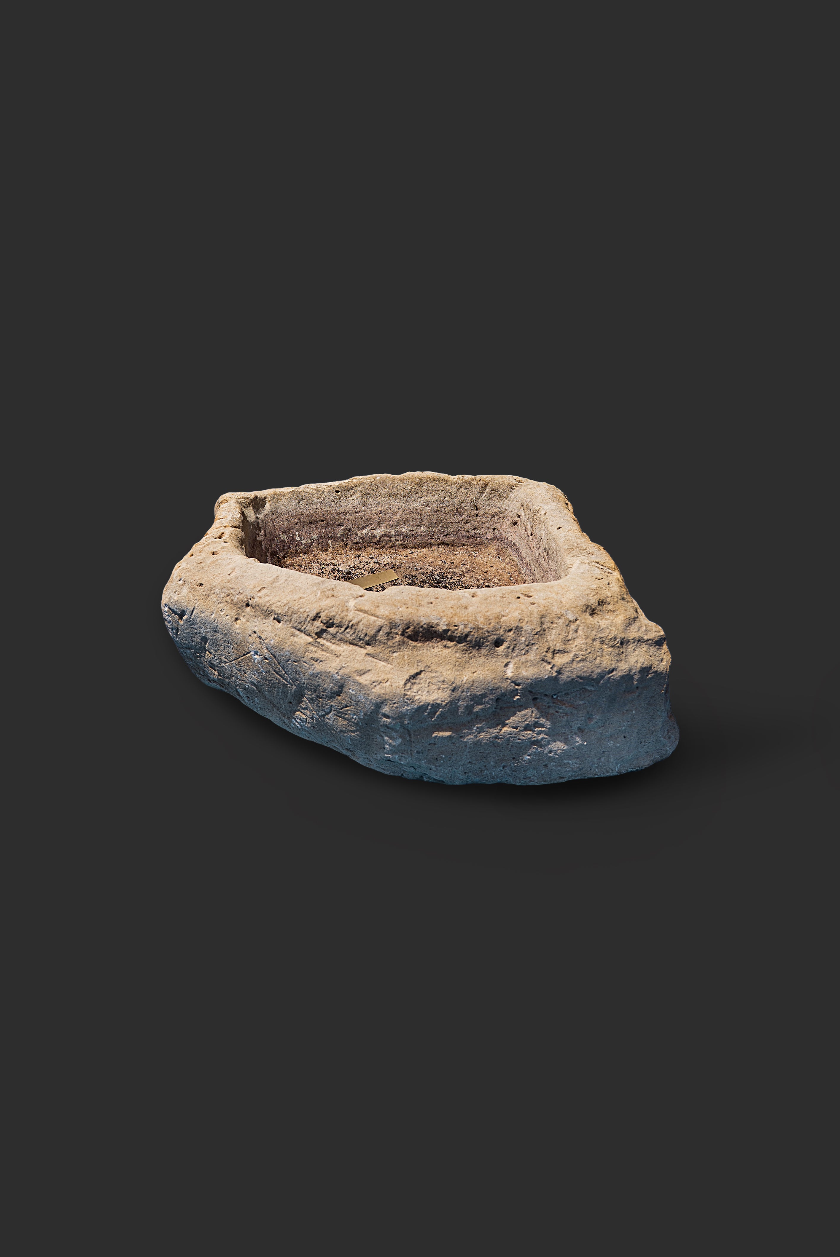 limestone-planter-1037-1