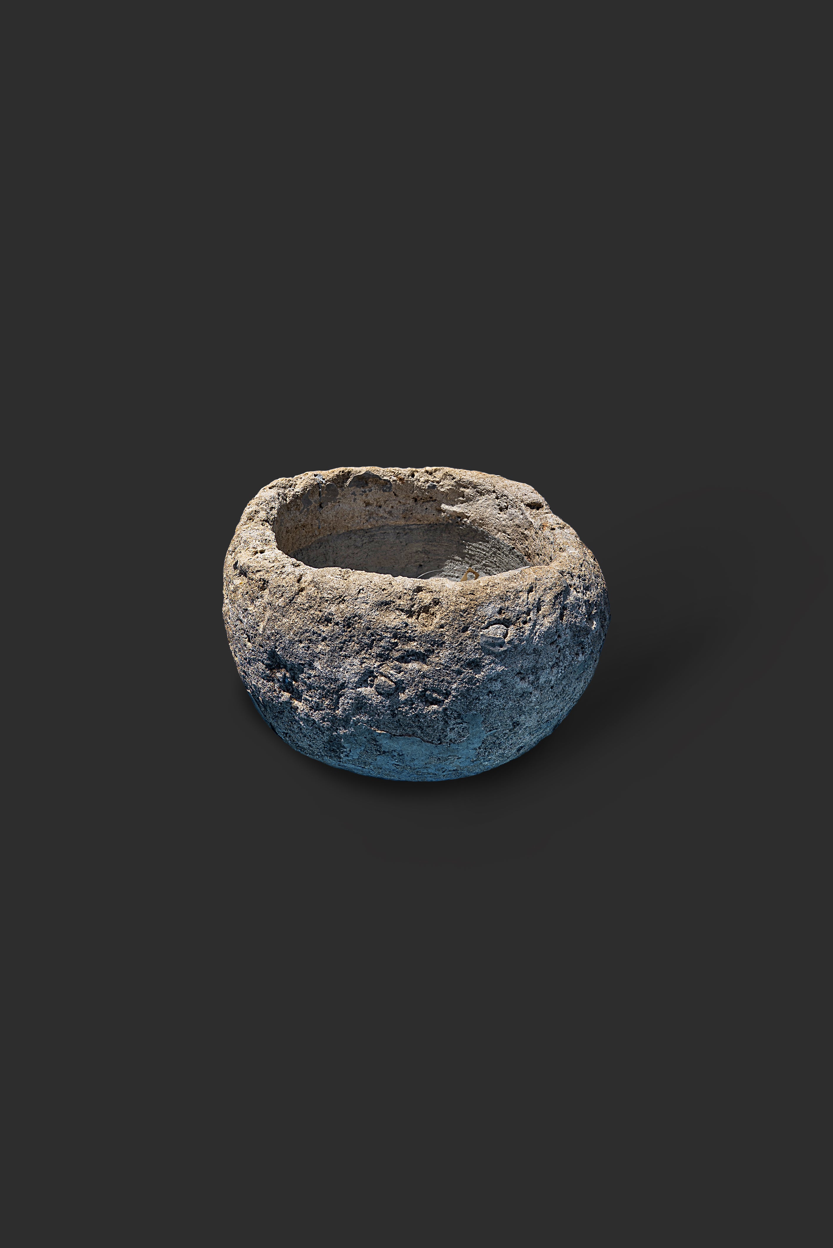 limestone-planter-1039-2