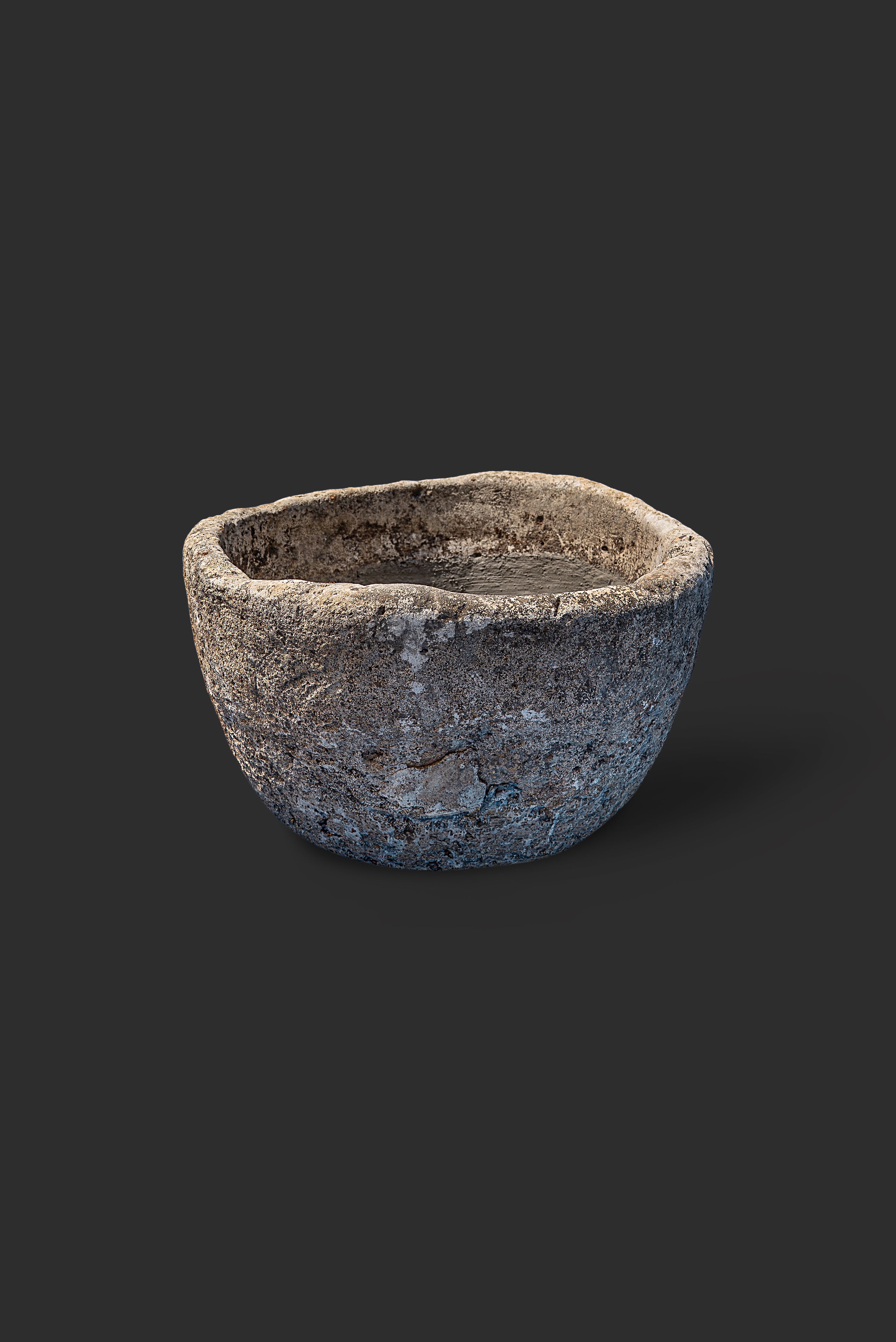 limestone-planter-1042-2