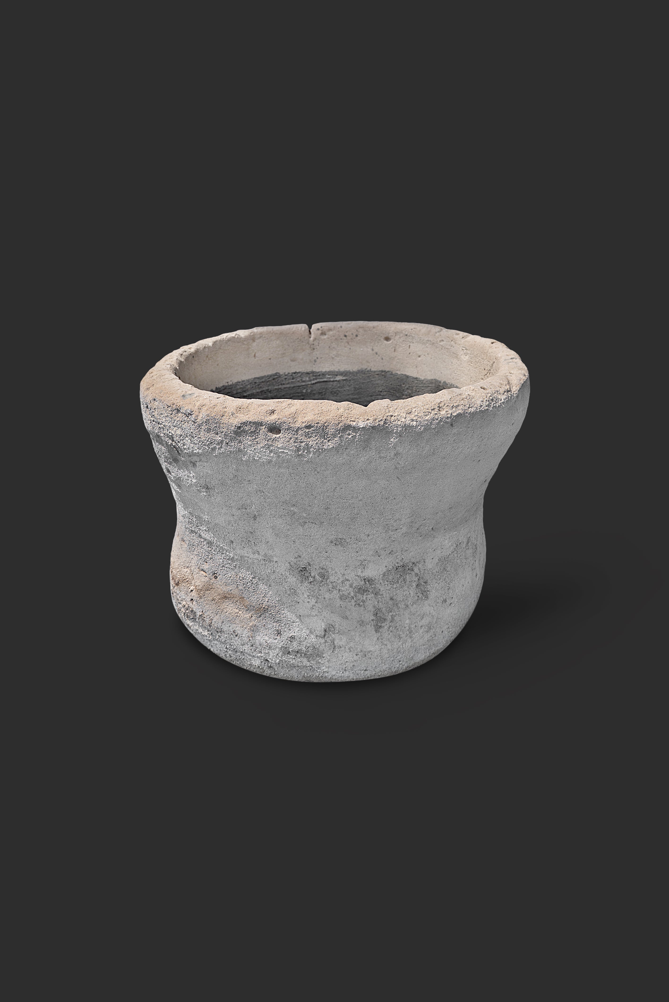 limestone-planter-1043-2