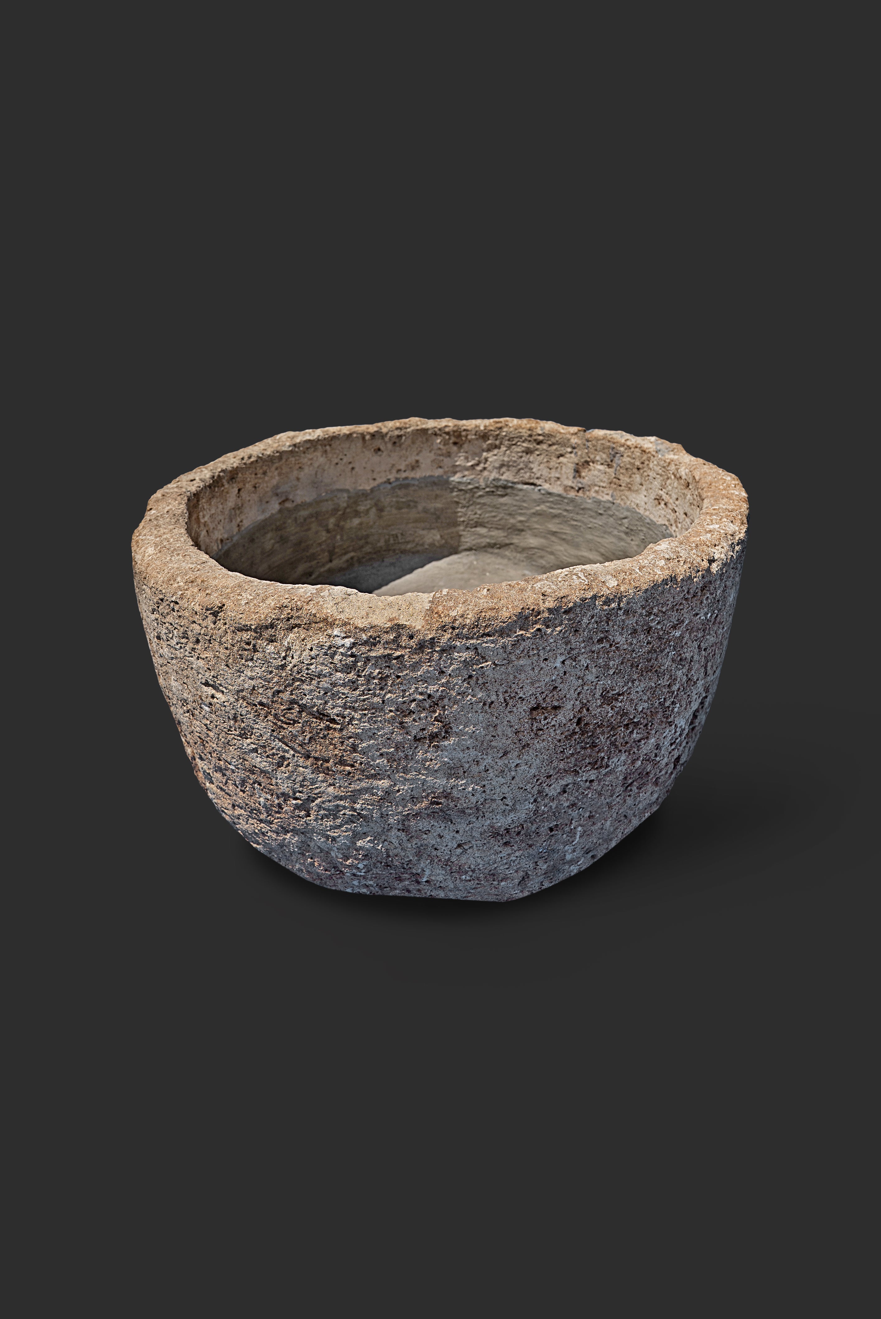limestone-planter-1044-2