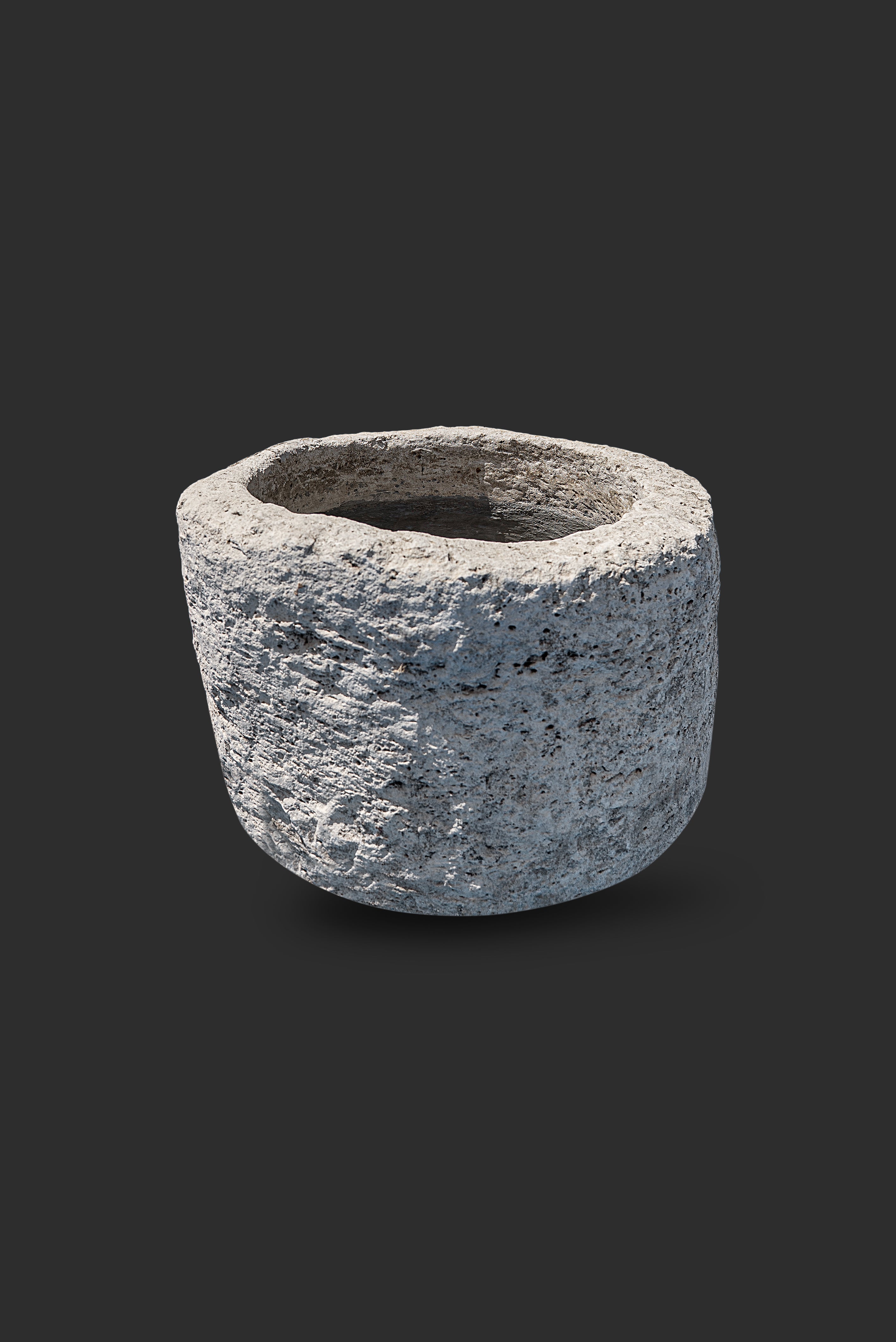 limestone-planter-1047-2