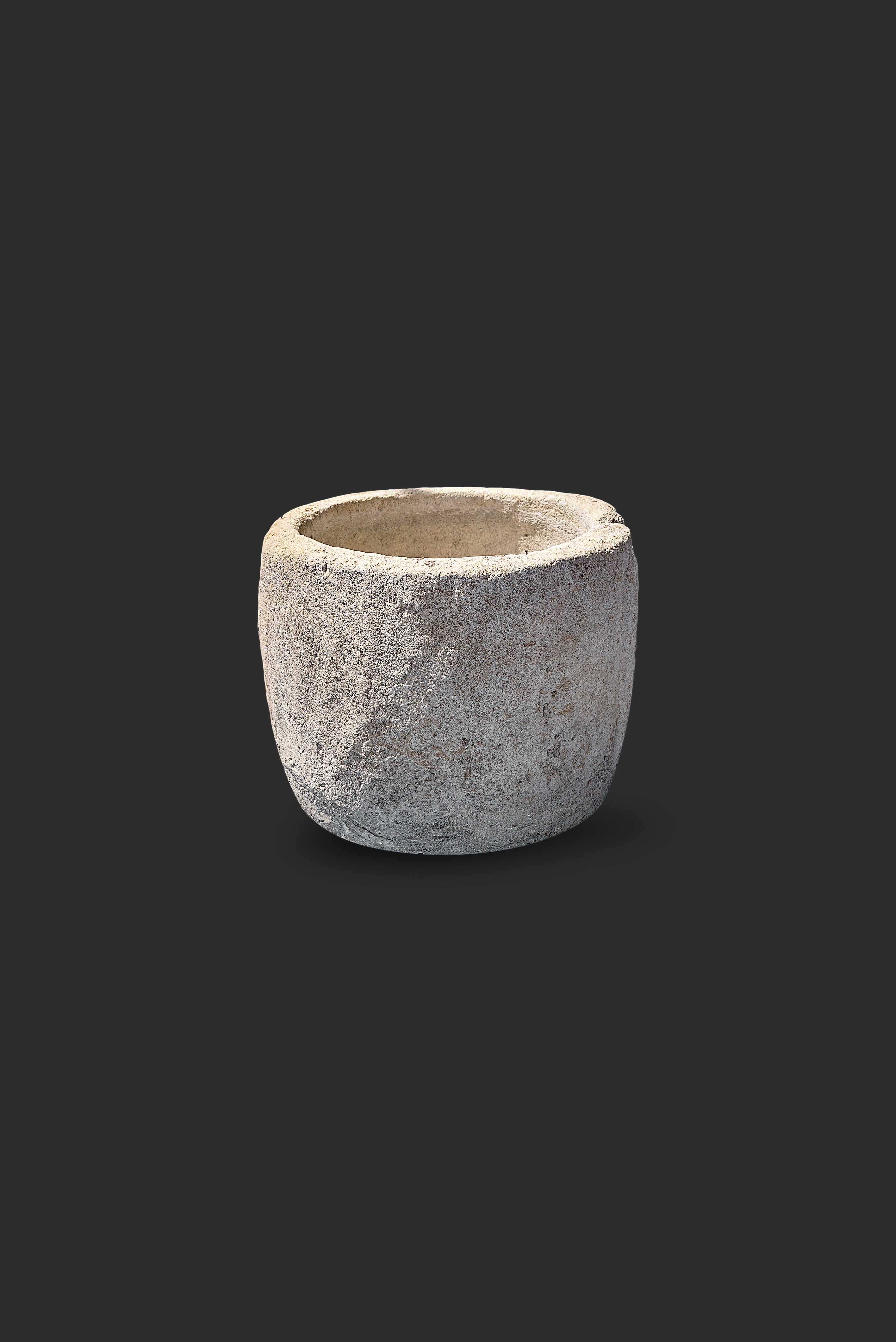 limestone-planter-1049-3