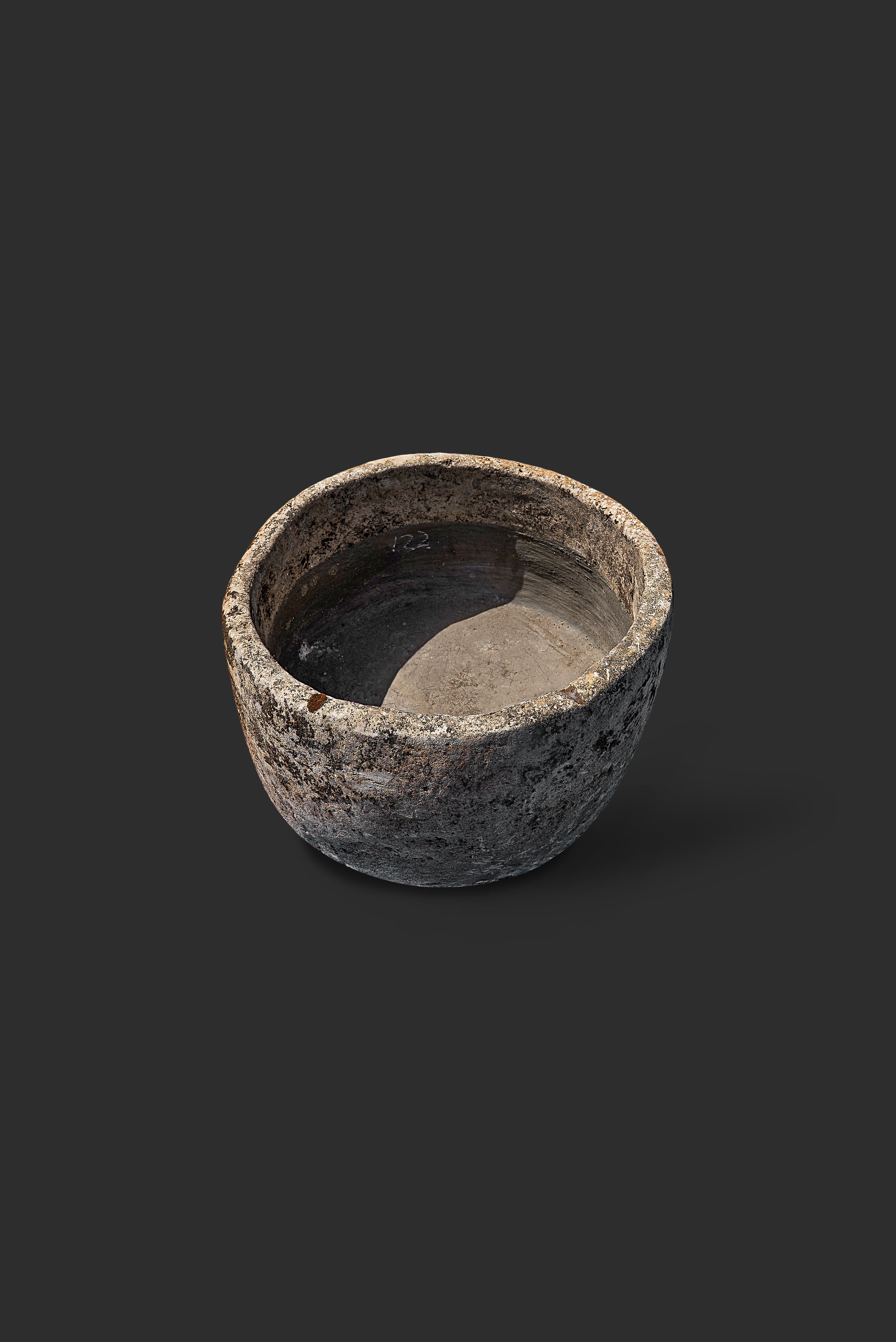 limestone-planter-1050-4