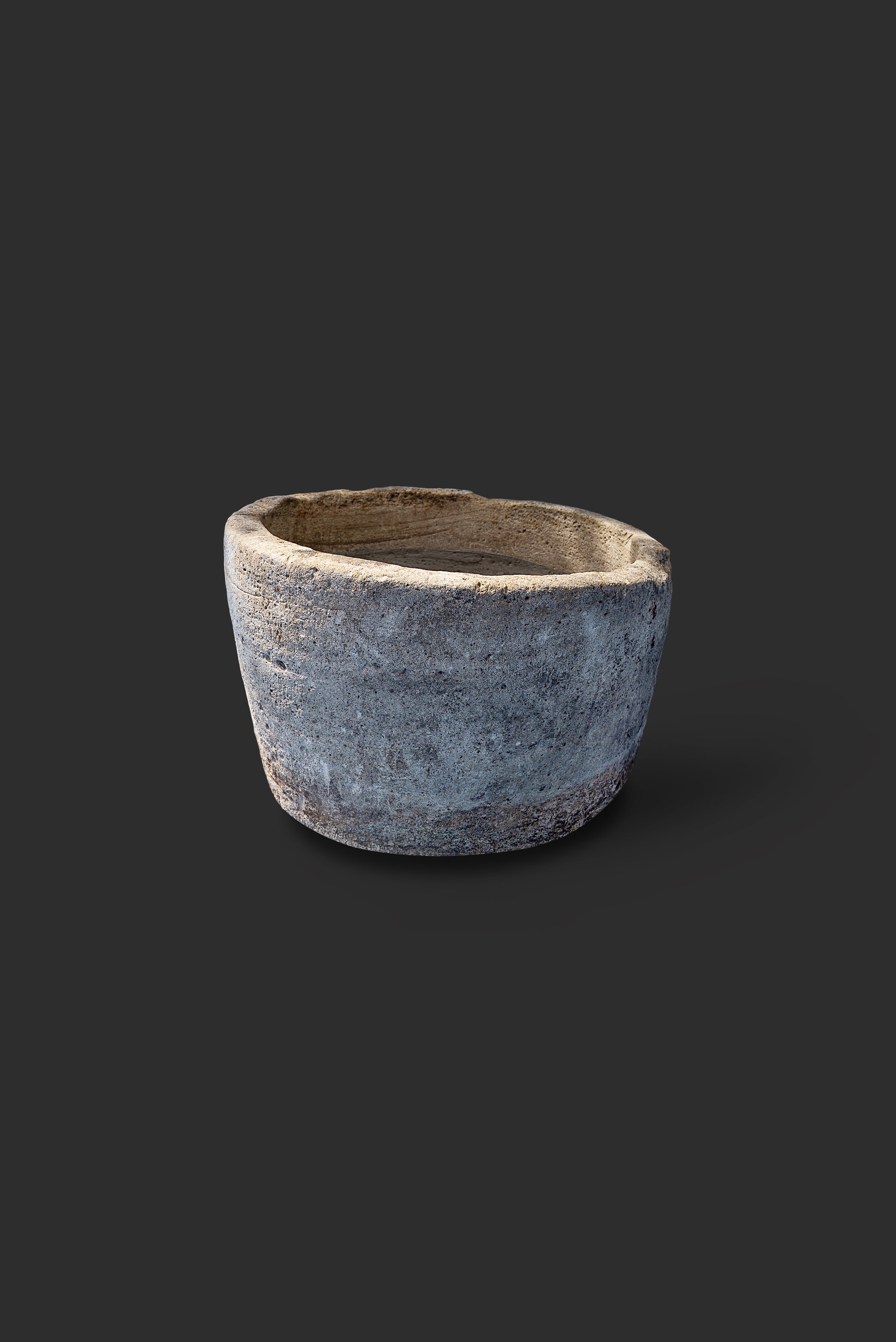 limestone-planter-1053-2