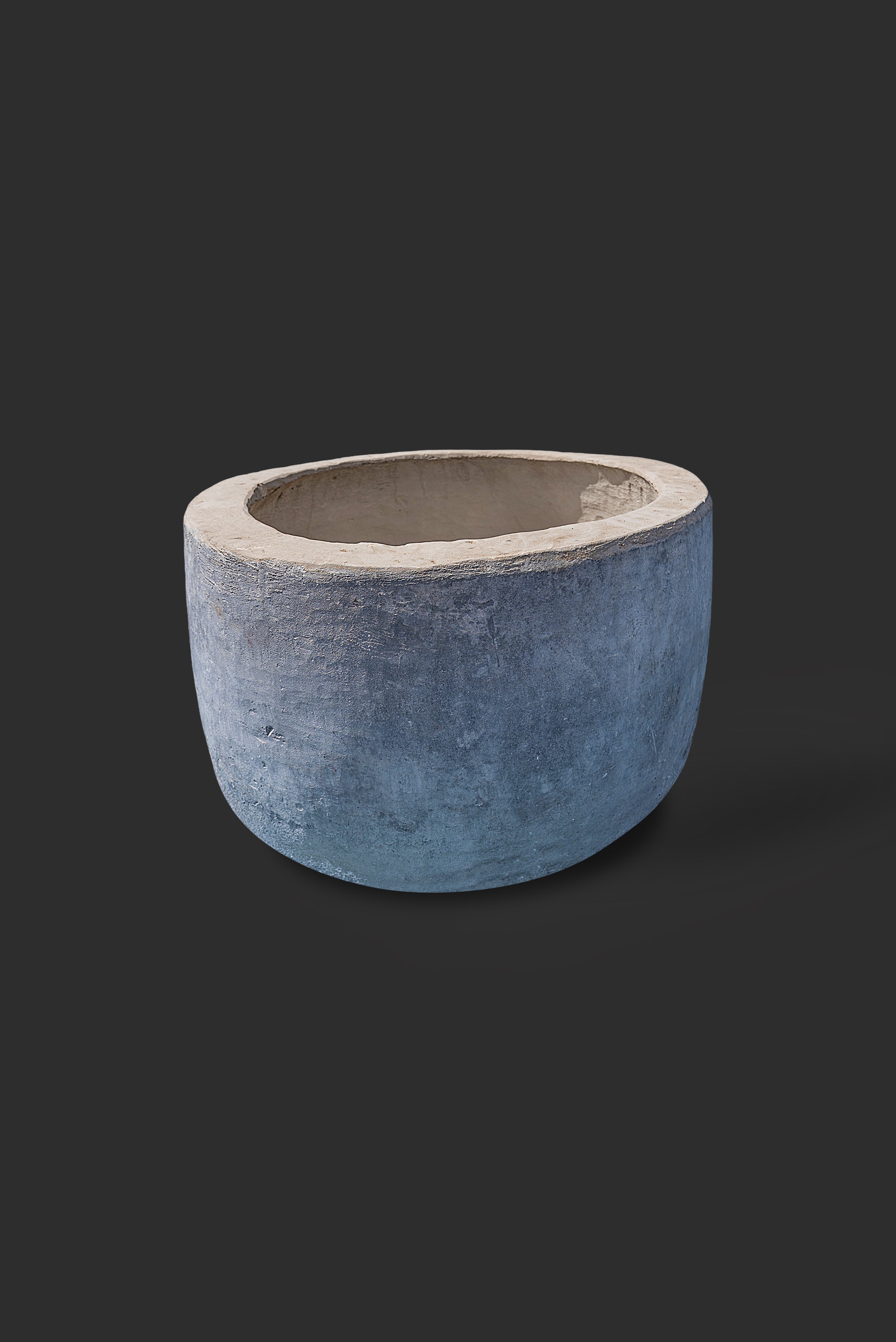 limestone-planter-1054-3