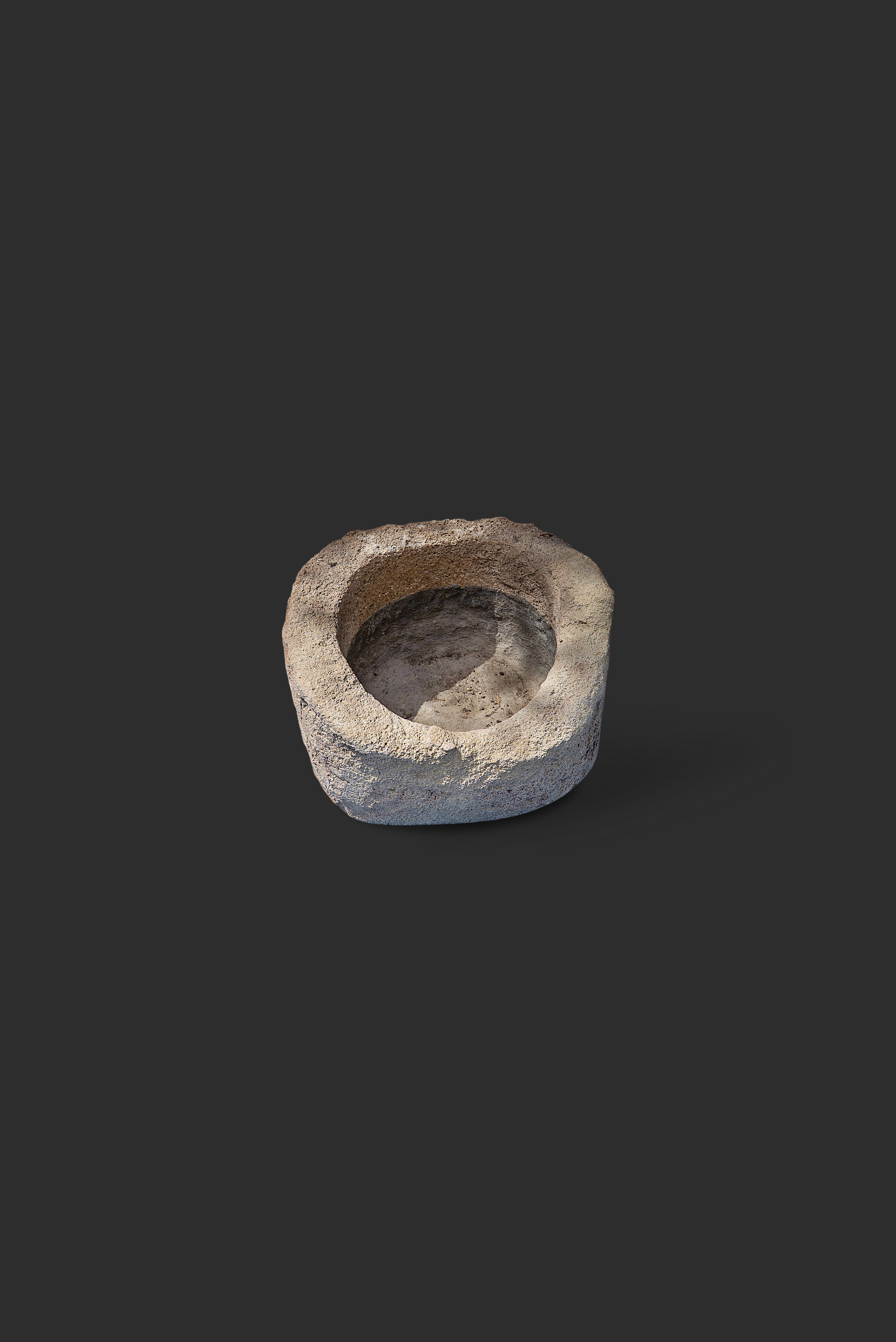 limestone-planter-1055-4