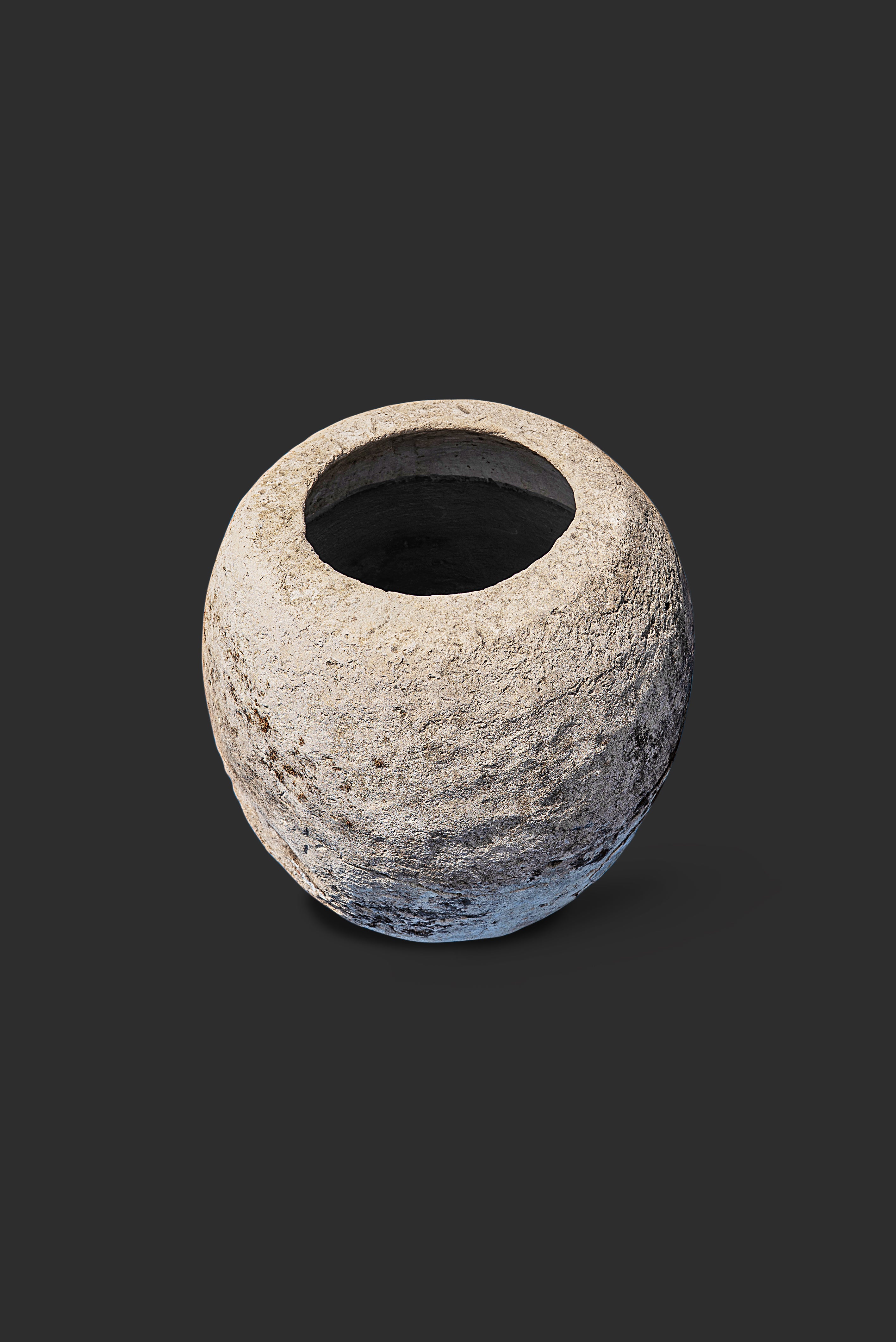 limestone-planter-1056-4