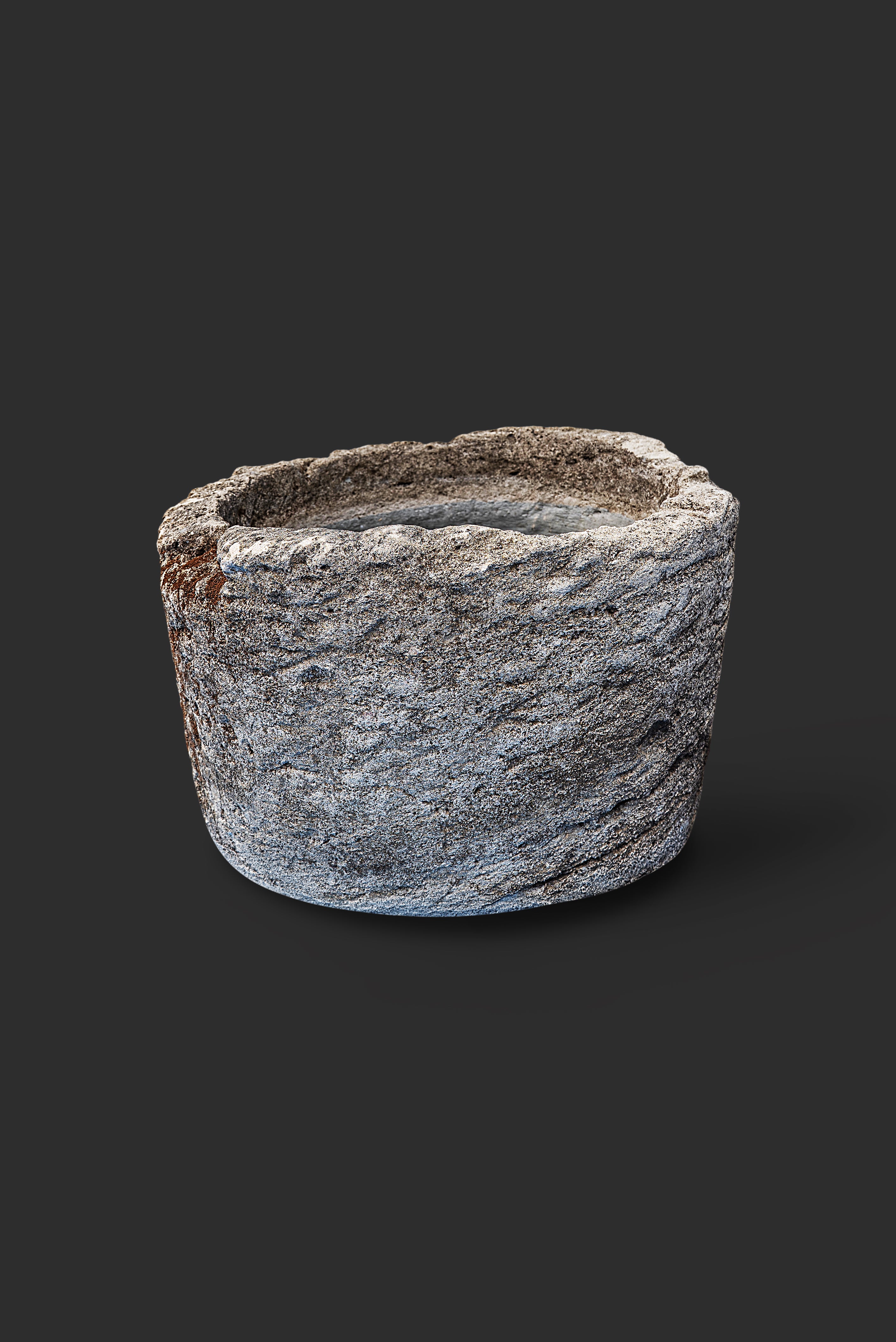 limestone-planter-1059-1