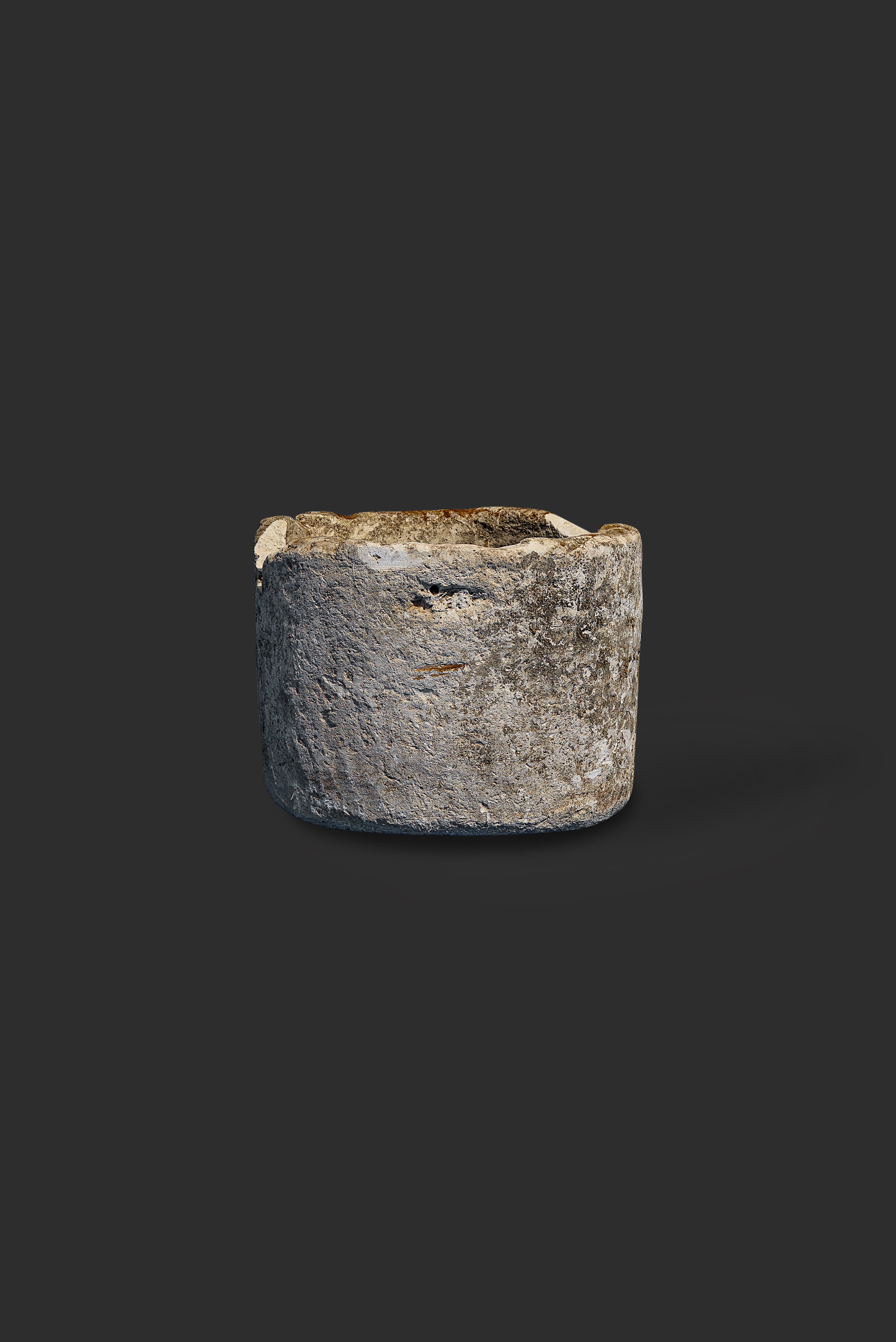 limestone-planter-1007-1