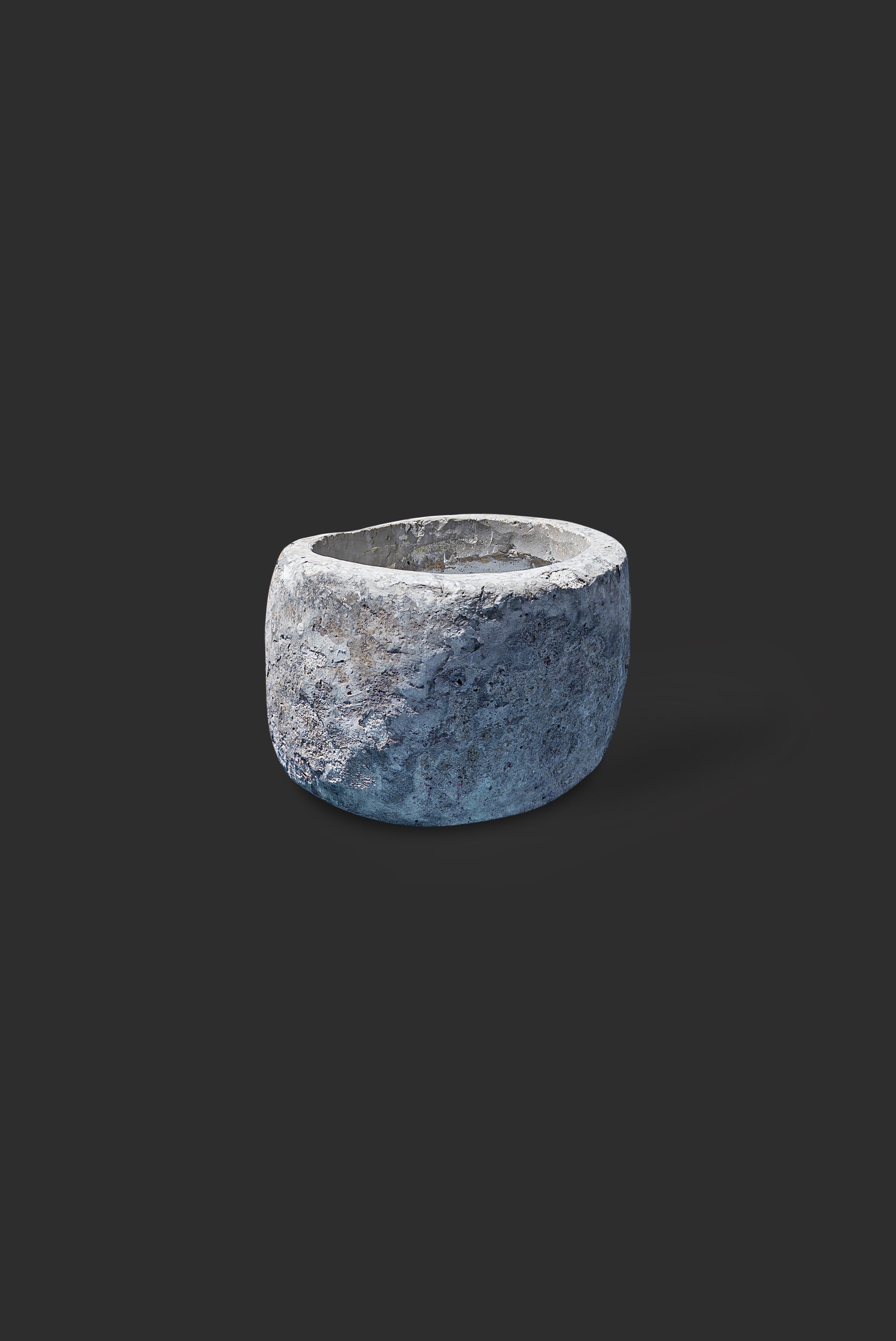 limestone-planter-1065-1
