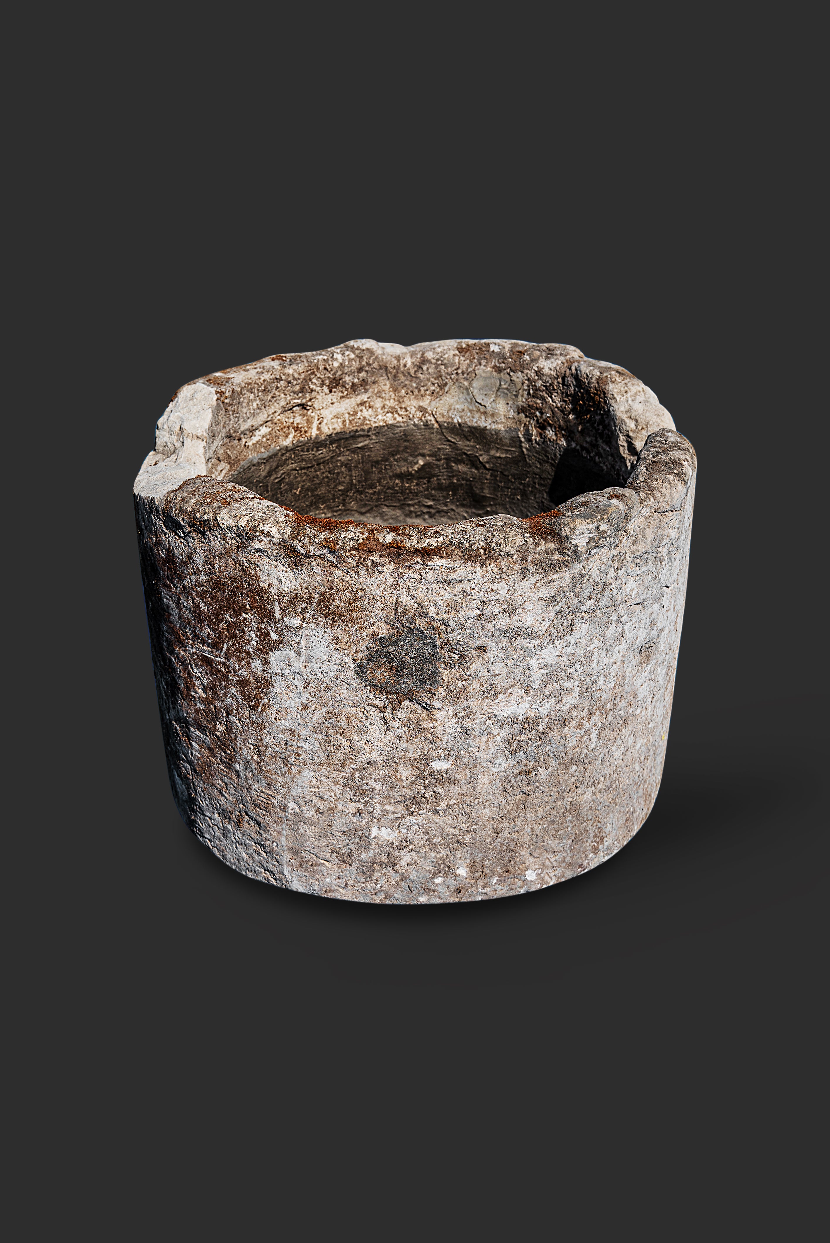 limestone-planter-1007-4